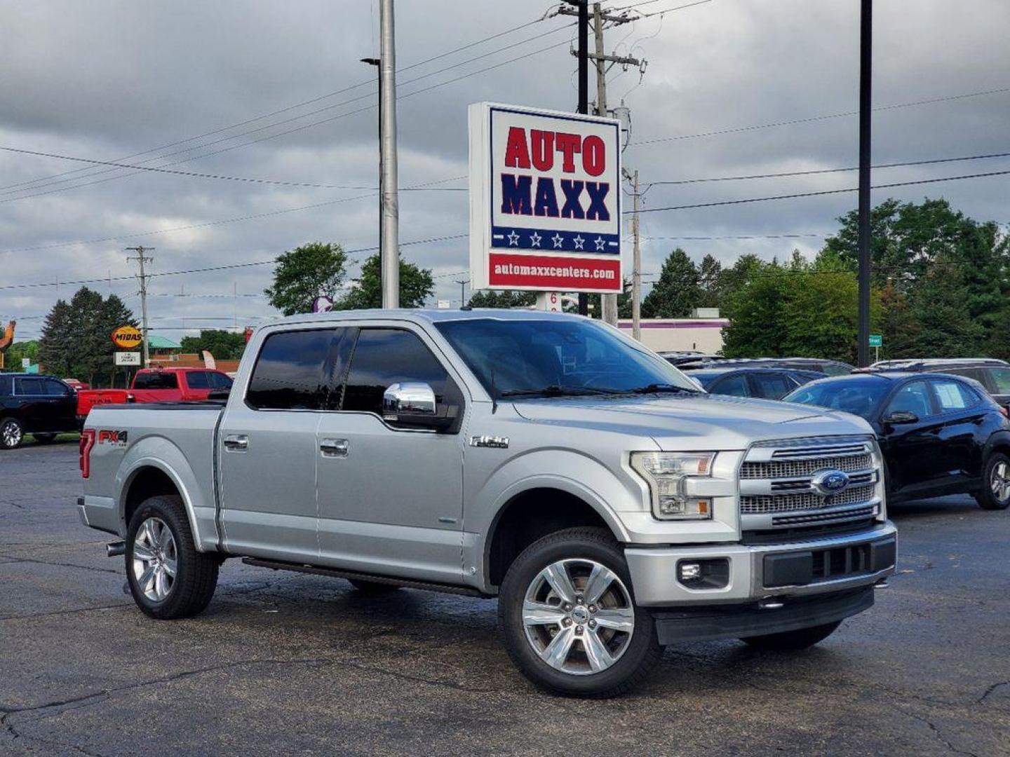 2017 Ingot Silver Metallic /Black Ford F-150 XLT SuperCrew 6.5-ft. Bed 4WD (1FTEW1EG0HF) with an 3.5L V6 TURBO engine, 6A transmission, located at 6064 Gull Rd, Kalamazoo, MI, 49048, (269) 222-0088, 42.328388, -85.512924 - <b>Vehicle Details</b><br>Introducing the exceptional 2017 Ford F-150 Platinum, now available at our trusted dealership. This remarkable vehicle is the epitome of power, versatility, and luxury, making it a top choice for truck enthusiasts. With only 57,838 miles on the odometer, this pre-owned gem - Photo#0