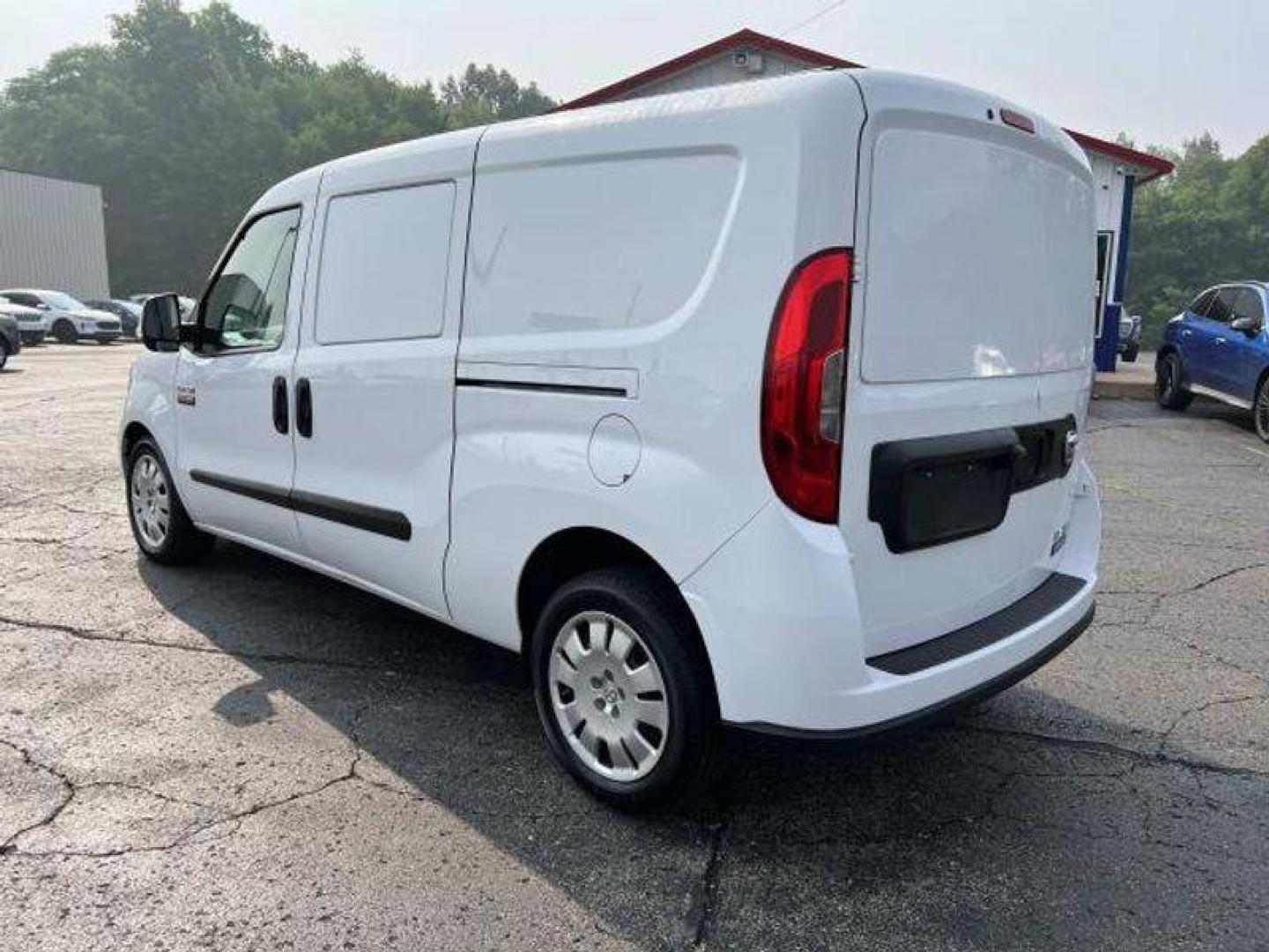 2017 Bright White /Black RAM ProMaster City Wagon SLT (ZFBERFBB5H6) with an 2.4L L4 engine, 9A transmission, located at 6064 Gull Rd, Kalamazoo, MI, 49048, (269) 222-0088, 42.328388, -85.512924 - <b>Vehicle Details</b><br>Introducing the impressive and versatile 2017 Ram ProMaster City Tradesman SLT, now available at our esteemed dealership. This exceptional used vehicle boasts an odometer reading of 101,585 miles, ensuring its reliability and proven performance. Equipped with a powerful L4, - Photo#2