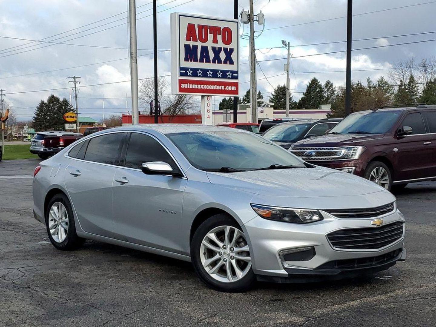 2018 Silver Ice Metallic /Jet Black Chevrolet Malibu LT (1G1ZD5ST6JF) with an 1.5L L4 DOHC 16V engine, 6A transmission, located at 6064 Gull Rd, Kalamazoo, MI, 49048, (269) 222-0088, 42.328388, -85.512924 - <b>Vehicle Details</b><br>Introducing the sleek and stylish 2018 Chevrolet Malibu LT, now available at our dealership. This well-maintained sedan boasts a fuel-efficient L4, 1.5L engine with front-wheel drive, providing a smooth and enjoyable driving experience. With 107,489 miles on the odometer, t - Photo#0