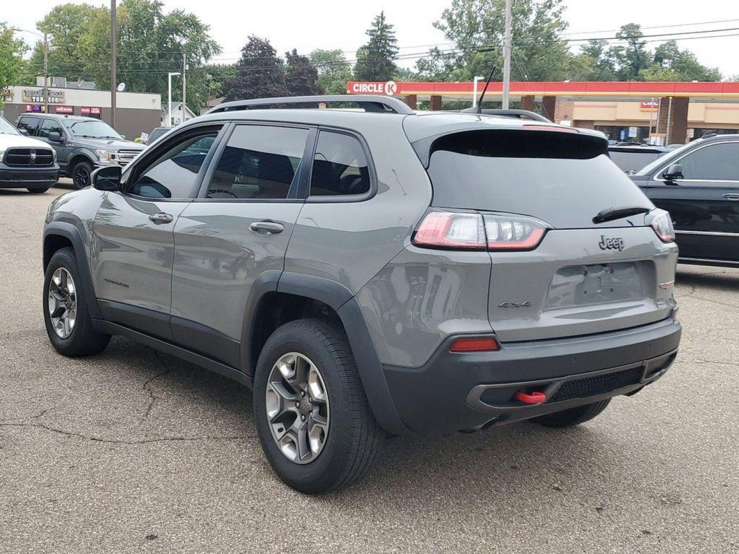 2019 Sting-Gray Clearcoat /Black Jeep Cherokee Trailhawk 4WD (1C4PJMBX3KD) with an 3.2L V6 DOHC 24V engine, 9A transmission, located at 234 Columbia Ave, Battle Creek, MI, 49015, (269) 222-0088, 42.298264, -85.192543 - <b>Vehicle Details</b><br>Introducing the 2019 Jeep Cherokee Trailhawk, a robust and versatile SUV designed to tackle both urban streets and rugged trails with ease. Equipped with a powerful V6, 3.2L engine and an advanced 4WD system, this vehicle delivers exceptional performance and reliability in - Photo#2