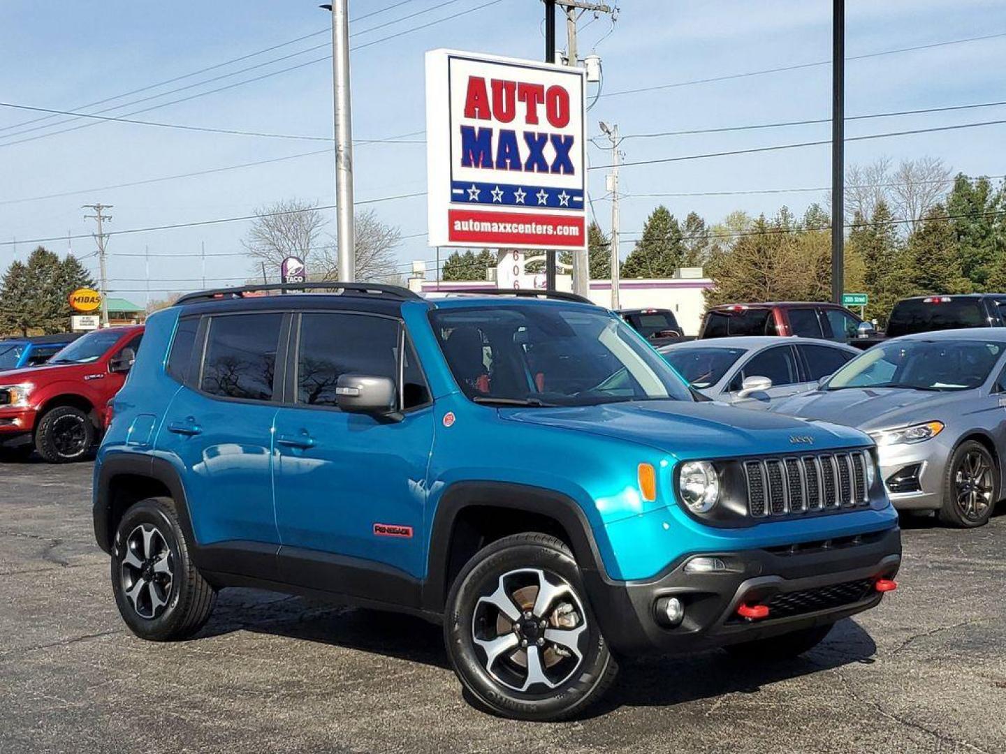 2019 Bikini Metallic Clear Coat /Black Jeep Renegade Trailhawk 4WD (ZACNJBC11KP) with an 2.4L L4 DOHC 16V TURBO engine, 9A transmission, located at 234 Columbia Ave, Battle Creek, MI, 49015, (269) 222-0088, 42.298264, -85.192543 - Are you ready to take your off-road adventures to the next level? Look no further than this incredible 2019 Jeep Renegade Trailhawk! With only 55,261 miles on the odometer, this beast is just getting started. Equipped with a powerful L4, 1.3L engine and 4WD capability, there's no terrain this Renega - Photo#0