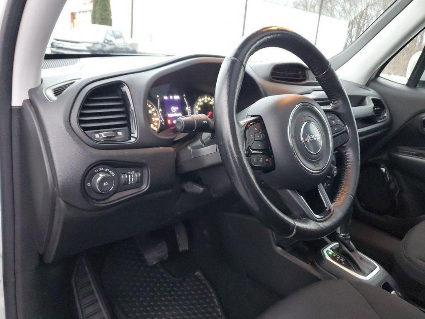 2019 Alpine White Clearcoat /black Jeep Renegade Latitude 4WD (ZACNJBBB4KP) with an 2.4L L4 DOHC 16V engine, 9A transmission, located at 6064 Gull Rd, Kalamazoo, MI, 49048, (269) 222-0088, 42.328388, -85.512924 - <b>Summary</b><br>Power Moonroof<br><br><b>Vehicle Details</b><br>Explore the perfect blend of style, capability, and modern technology with our 2019 Jeep Renegade Altitude. This versatile SUV is ready to elevate your driving experience with its robust 4WD system and efficient 4-cylinder, 2.4L engin - Photo#15