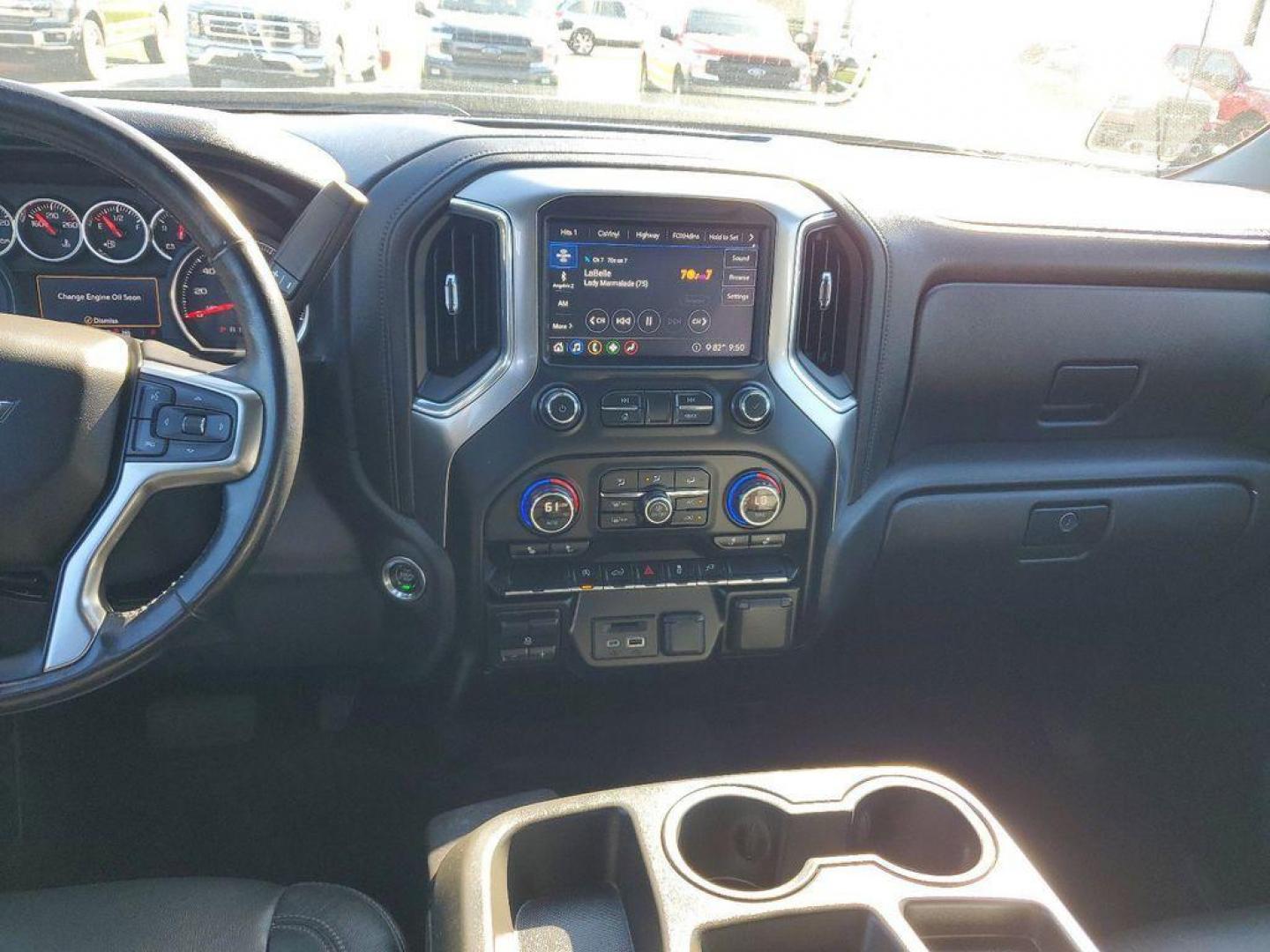 2020 BLACK /Jet Black Chevrolet Silverado 1500 LT Crew Cab 4WD (3GCPYDEK1LG) with an 2.7L L4 DOHC 16V TURBO engine, 6A transmission, located at 6064 Gull Rd, Kalamazoo, MI, 49048, (269) 222-0088, 42.328388, -85.512924 - <b>Vehicle Details</b><br>Discover unbeatable value with our 2020 Chevrolet Silverado 1500 LT, now available at our dealership. This rugged yet refined pickup is equipped with a robust L4, 2.7L engine and 4WD, ensuring powerful performance and exceptional handling in any terrain. This Silverado 150 - Photo#12