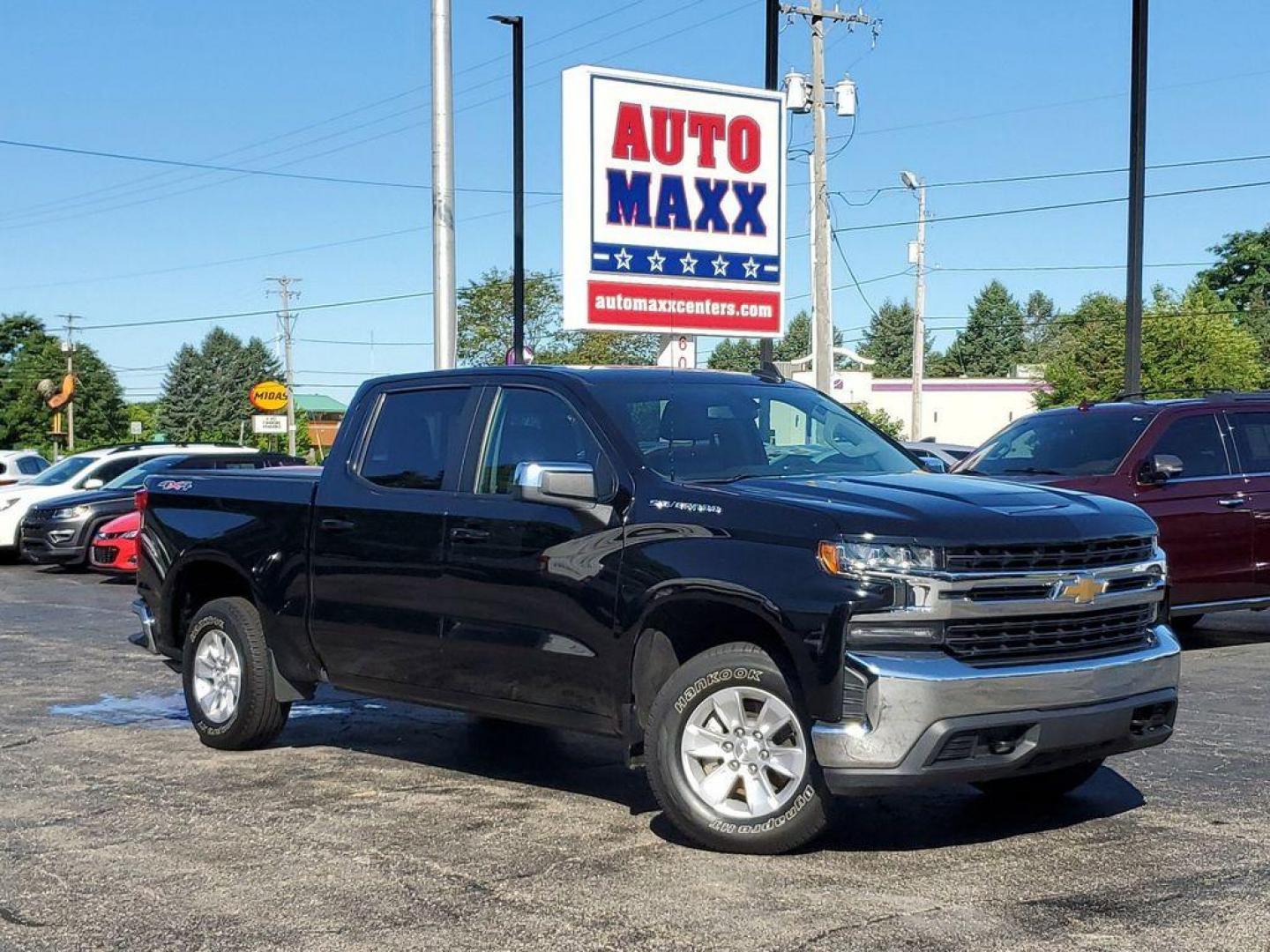 2020 BLACK /Jet Black Chevrolet Silverado 1500 LT Crew Cab 4WD (3GCPYDEK1LG) with an 2.7L L4 DOHC 16V TURBO engine, 6A transmission, located at 6064 Gull Rd, Kalamazoo, MI, 49048, (269) 222-0088, 42.328388, -85.512924 - <b>Vehicle Details</b><br>Discover unbeatable value with our 2020 Chevrolet Silverado 1500 LT, now available at our dealership. This rugged yet refined pickup is equipped with a robust L4, 2.7L engine and 4WD, ensuring powerful performance and exceptional handling in any terrain. This Silverado 150 - Photo#0