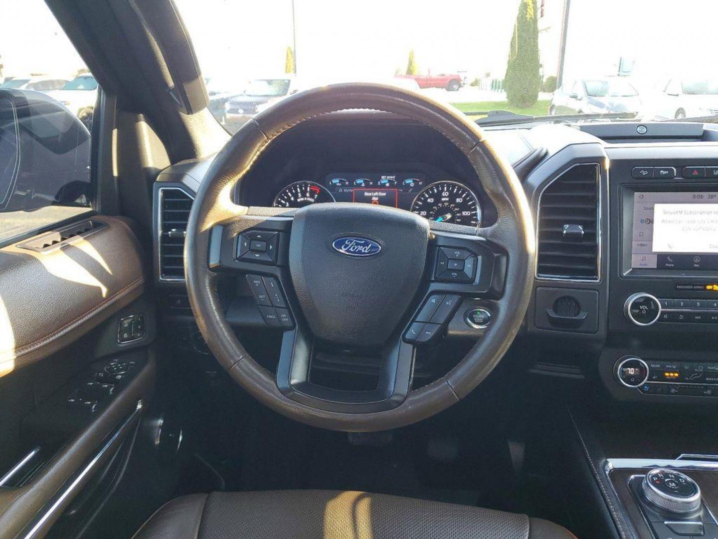 2020 Burgundy Velvet Metallic Tinted Clearcoat /Mesa/Ebony Ford Expedition King Ranch 4WD (1FMJU1PT2LE) with an 3.5L V6 DOHC 24V FFV engine, 6A transmission, located at 6064 Gull Rd, Kalamazoo, MI, 49048, (269) 222-0088, 42.328388, -85.512924 - <b>Summary</b><br>Auto Maxx's mission is to ensure all our customers have a positive auto buying experience and are completely satisfied with their new vehicle. Power Moonroof Rear Seat Entertainment<br><br><b>Vehicle Details</b><br>This vehicle is a certified CARFAX 1-owner. Our vehicle history ana - Photo#15