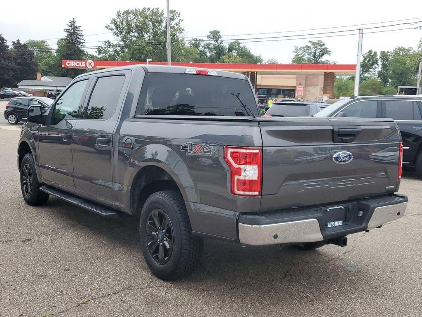 2020 Magnetic /Medium Earth Grey Ford F-150 XLT SuperCrew 6.5-ft. Bed 4WD (1FTEW1E43LF) with an 3.5L V6 TURBO engine, 6A transmission, located at 234 Columbia Ave, Battle Creek, MI, 49015, (269) 222-0088, 42.298264, -85.192543 - <b>Vehicle Details</b><br>Introducing the exceptional 2020 Ford F-150 XLT, now available at our esteemed dealership. This impressive used pickup truck combines raw power with advanced features, making it the perfect choice for both work and leisure. With a remarkable 119,811 miles on the odometer, t - Photo#2