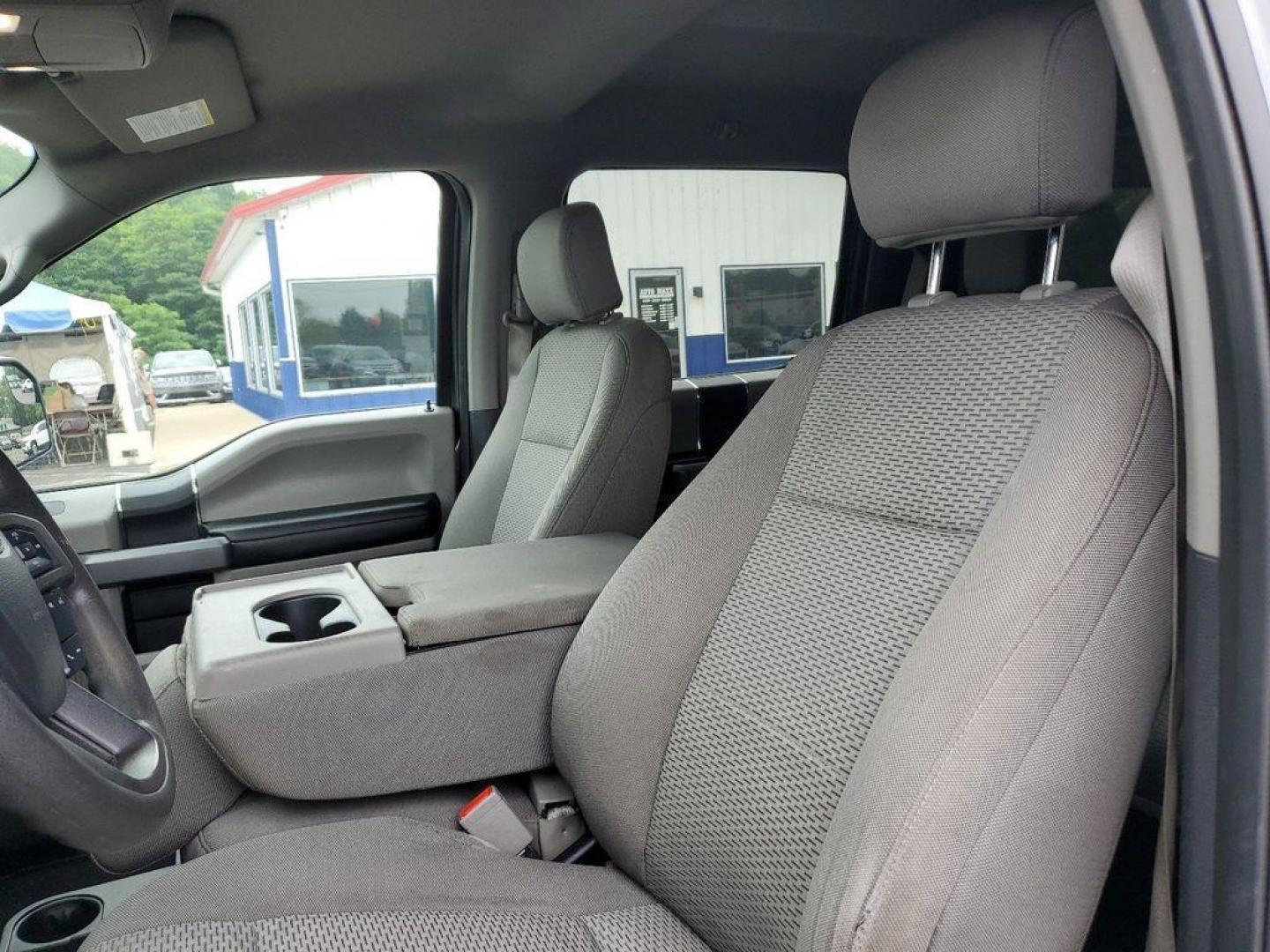 2020 Magnetic /Medium Earth Grey Ford F-150 XLT SuperCrew 6.5-ft. Bed 4WD (1FTEW1E43LF) with an 3.5L V6 TURBO engine, 6A transmission, located at 234 Columbia Ave, Battle Creek, MI, 49015, (269) 222-0088, 42.298264, -85.192543 - <b>Vehicle Details</b><br>Introducing the exceptional 2020 Ford F-150 XLT, now available at our esteemed dealership. This impressive used pickup truck combines raw power with advanced features, making it the perfect choice for both work and leisure. With a remarkable 119,811 miles on the odometer, t - Photo#16