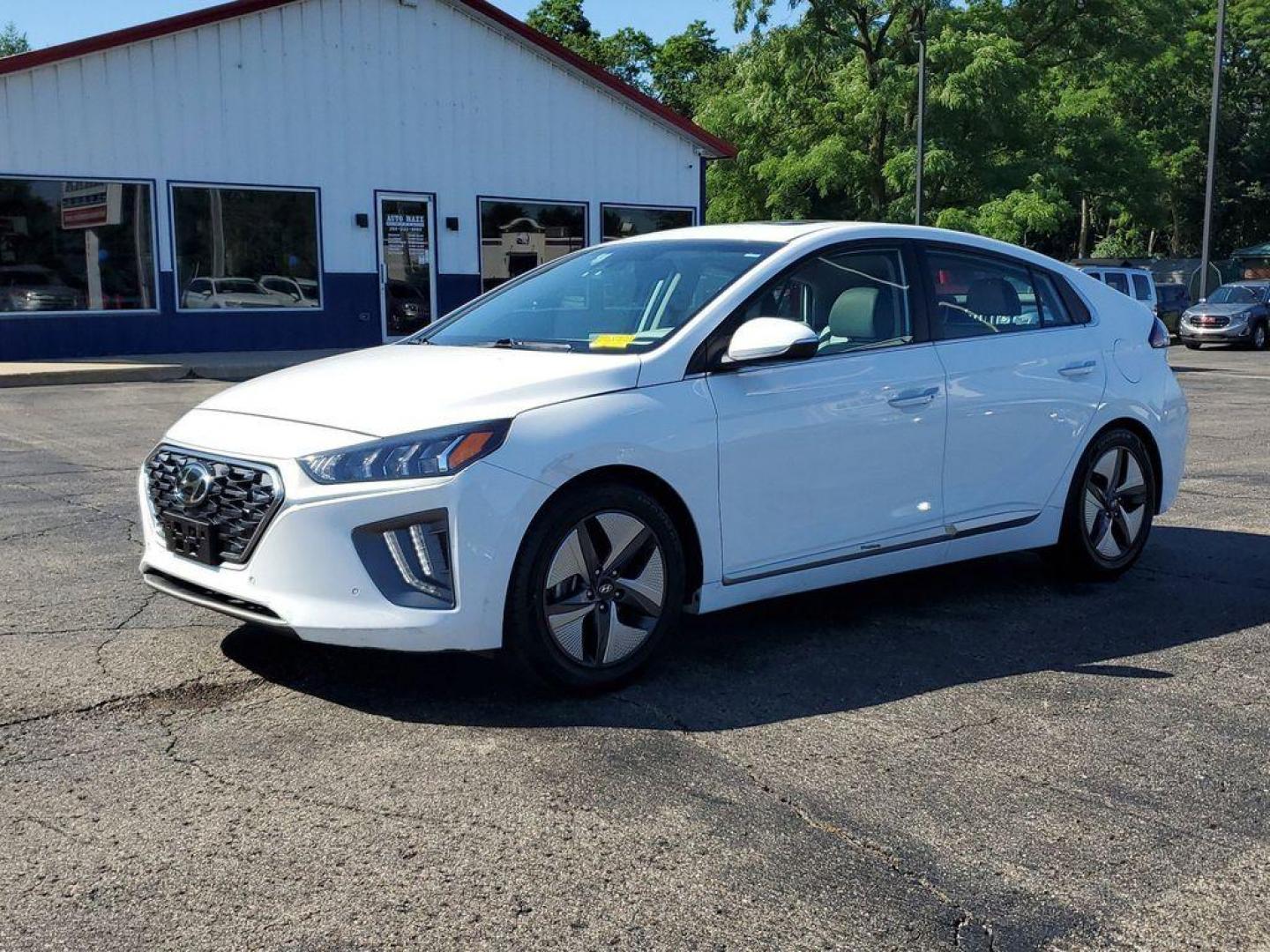 2020 Ceramic White /Gray Hyundai Ioniq Hybrid Limited (KMHC05LC5LU) with an 1.6L L4 DOHC 16V HYBRID engine, 6A transmission, located at 6064 Gull Rd, Kalamazoo, MI, 49048, (269) 222-0088, 42.328388, -85.512924 - <b>Vehicle Details</b><br>Presenting the 2020 Hyundai IONIQ Hybrid Limited, a sophisticated blend of efficiency and advanced technology. This meticulously maintained vehicle, featuring front-wheel drive and powered by a 1.6L L4 engine, offers an exceptional driving experience. The IONIQ Hybrid Limit - Photo#1