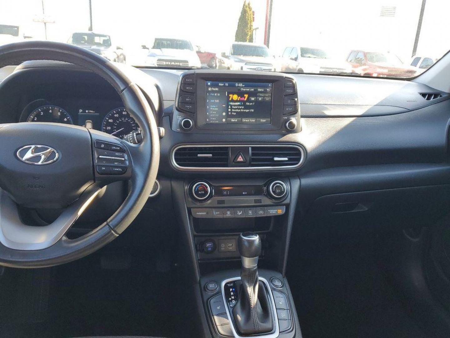 2020 Chalk White /Black Hyundai Kona Limited AWD (KM8K3CA55LU) with an 1.6L L4 DOHC 16V TURBO engine, 7A transmission, located at 234 Columbia Ave, Battle Creek, MI, 49015, (269) 222-0088, 42.298264, -85.192543 - <b>Vehicle Details</b><br>Looking for a reliable and stylish SUV? Look no further than this 2020 Hyundai Kona Limited with only 43110 miles on the odometer. This vehicle is equipped with 4WD, making it perfect for all types of terrain. Under the hood, you'll find a powerful L4, 1.6L engine that pr - Photo#12