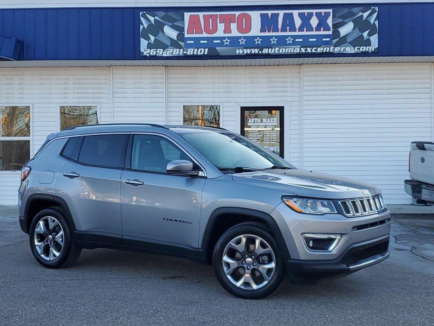 2020 Billet Silver Metallic Clearcoat /Black Jeep Compass Limited FWD (3C4NJCCB1LT) with an 2.4L L4 DOHC 16V engine, CVT transmission, located at 234 Columbia Ave, Battle Creek, MI, 49015, (269) 222-0088, 42.298264, -85.192543 - <b>Equipment</b><br>This unit offers Android Auto for seamless smartphone integration. Apple CarPlay: Seamless smartphone integration for this vehicle - stay connected and entertained on the go! It keeps you comfortable with Auto Climate. Protect this 2020 Jeep Compass from unwanted accidents with a - Photo#0