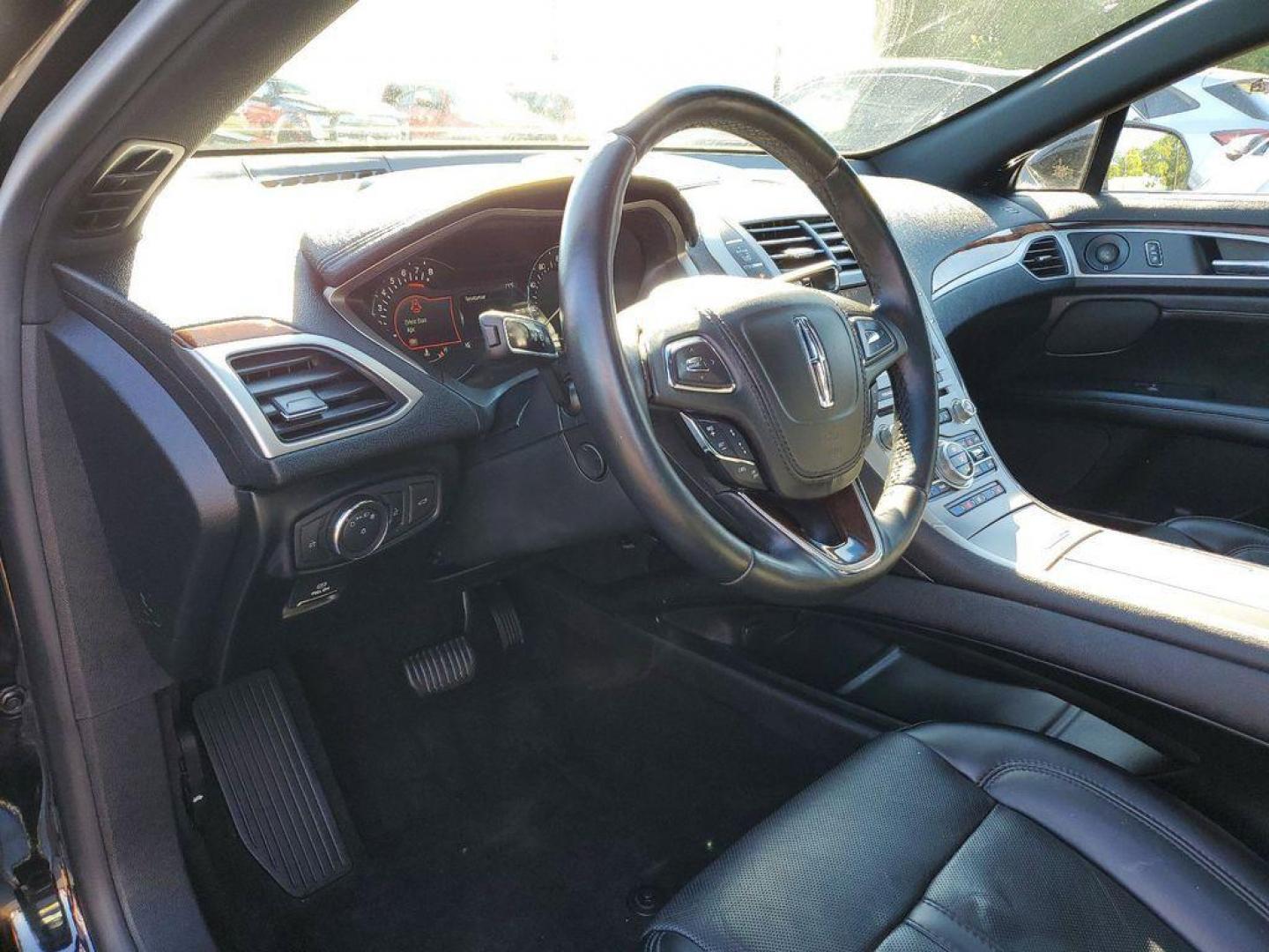 2020 Infinite Black Metallic /Ebony Lincoln MKZ Reserve AWD (3LN6L5F90LR) with an 2.0L L4 DOHC 16V engine, 6A transmission, located at 6064 Gull Rd, Kalamazoo, MI, 49048, (269) 222-0088, 42.328388, -85.512924 - For Sale: 2020 Lincoln MKZ Reserve AWD<br><br>Elevate your driving experience with this stunning 2020 Lincoln MKZ Reserve, now available at our dealership. This exceptional sedan combines luxury, performance, and advanced technology to deliver a driving experience like no other.<br><br>Under the hoo - Photo#19