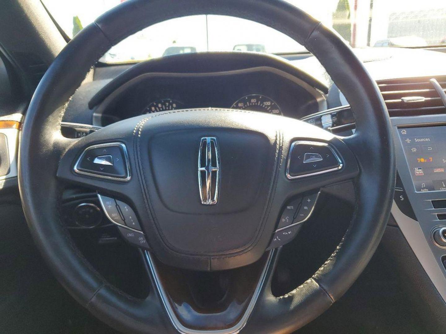 2020 Infinite Black Metallic /Ebony Lincoln MKZ Reserve AWD (3LN6L5F90LR) with an 2.0L L4 DOHC 16V engine, 6A transmission, located at 6064 Gull Rd, Kalamazoo, MI, 49048, (269) 222-0088, 42.328388, -85.512924 - For Sale: 2020 Lincoln MKZ Reserve AWD<br><br>Elevate your driving experience with this stunning 2020 Lincoln MKZ Reserve, now available at our dealership. This exceptional sedan combines luxury, performance, and advanced technology to deliver a driving experience like no other.<br><br>Under the hoo - Photo#22