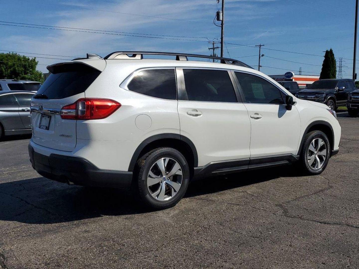 2020 Crystal White Pearl /Slate Black Subaru Ascent Premium w/7-Passenger Convenience Pkg (4S4WMAFD7L3) with an 2.4L L4 DOHC 16V engine, CVT transmission, located at 6064 Gull Rd, Kalamazoo, MI, 49048, (269) 222-0088, 42.328388, -85.512924 - <b>Vehicle Details</b><br>Explore the roads with confidence in the 2020 Subaru Ascent Premium, featuring advanced All-Wheel Drive and a robust B4, 2.4L engine that delivers both power and efficiency. This meticulously maintained SUV comes with a clean CARFAX report, ensuring a history free of major - Photo#3