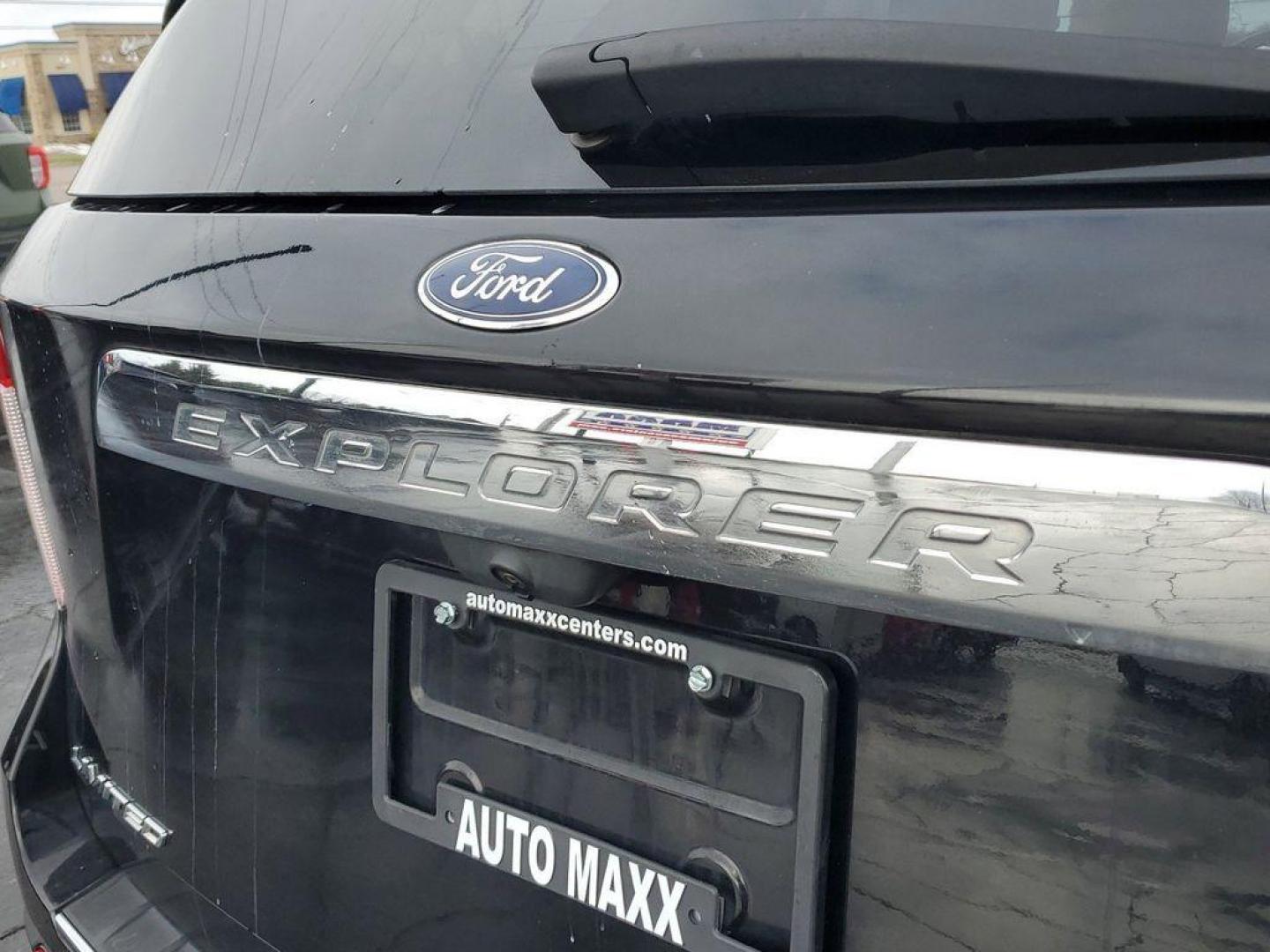 2021 Agate Black Metallic /Sandstone Ford Explorer Limited AWD (1FMSK8FH9MG) with an 2.3L L4 DOHC 16V engine, 10A transmission, located at 6064 Gull Rd, Kalamazoo, MI, 49048, (269) 222-0088, 42.328388, -85.512924 - Discover the perfect blend of style, performance, and versatility with this stunning 2021 Ford Explorer Limited! This exquisite SUV is designed for those who crave adventure without compromising on luxury. Equipped with a robust 4WD system and a powerful 4-cylinder, 2.3L engine, this Ford Explorer i - Photo#5