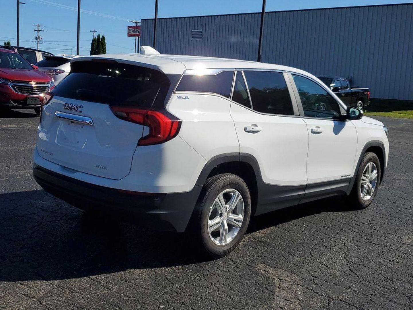 2021 Summit White /Jet Black GMC Terrain SLE AWD (3GKALTEV3ML) with an 1.4L L4 DOHC 16V TURBO engine, 6A transmission, located at 6064 Gull Rd, Kalamazoo, MI, 49048, (269) 222-0088, 42.328388, -85.512924 - <b>Vehicle Details</b><br>Experience the perfect blend of style, performance, and technology with this impressive 2021 GMC Terrain SLE! This versatile SUV, boasting a robust AWD system and a fuel-efficient L4, 1.5L engine, is designed to handle all your driving needs with ease and efficiency. Whethe - Photo#1