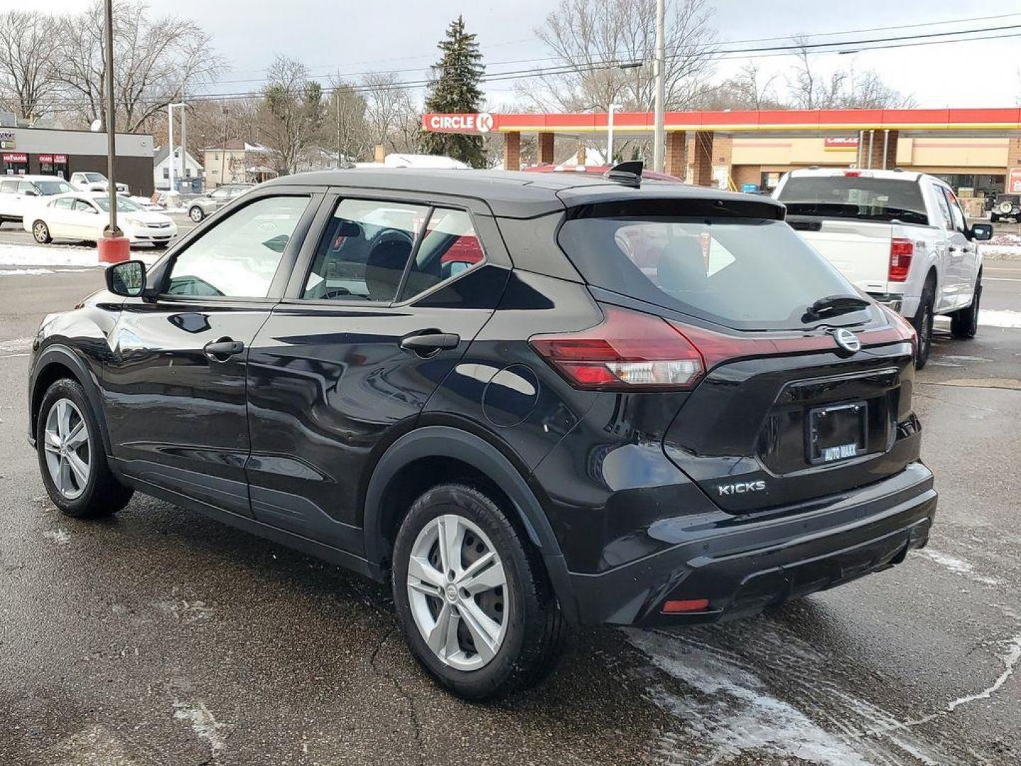 2021 Super Black /Charcoal Nissan Kicks S (3N1CP5BV3ML) with an 1.6L L4 engine, CVT transmission, located at 234 Columbia Ave, Battle Creek, MI, 49015, (269) 222-0088, 42.298264, -85.192543 - <b>Vehicle Details</b><br>Introducing the 2021 Nissan Kicks S, a versatile and stylish compact SUV that combines efficiency and modern technology to enhance your driving experience. This vehicle is equipped with a responsive 4-cylinder, 1.6L engine and front-wheel drive, ensuring a smooth and effici - Photo#2