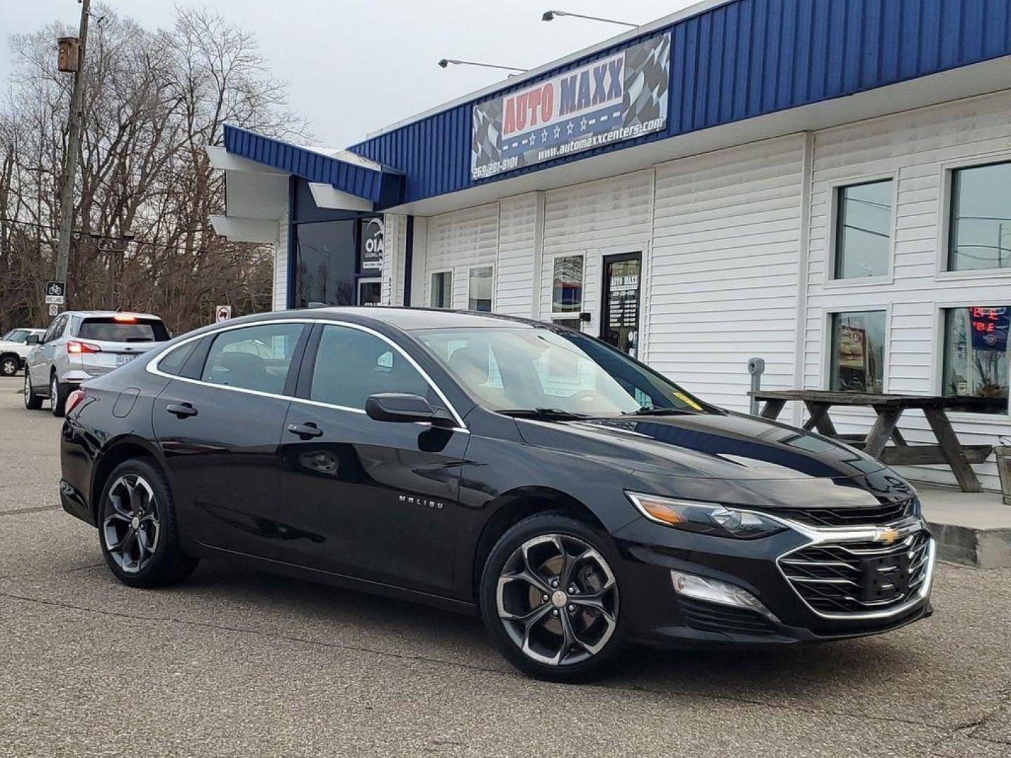 2022 Mosaic Black Metallic /Jet Black Chevrolet Malibu LT (1G1ZD5ST2NF) with an 1.5L L4 DOHC 16V engine, 6A transmission, located at 234 Columbia Ave, Battle Creek, MI, 49015, (269) 222-0088, 42.298264, -85.192543 - <b>Vehicle Details</b><br>For sale at our dealership is a pristine 2022 Chevrolet Malibu LT, perfect for those seeking style, comfort, and performance in a midsize sedan. This Malibu comes with a 4-cylinder, 1.5L engine paired with front-wheel drive, ensuring a smooth and efficient driving experienc - Photo#0