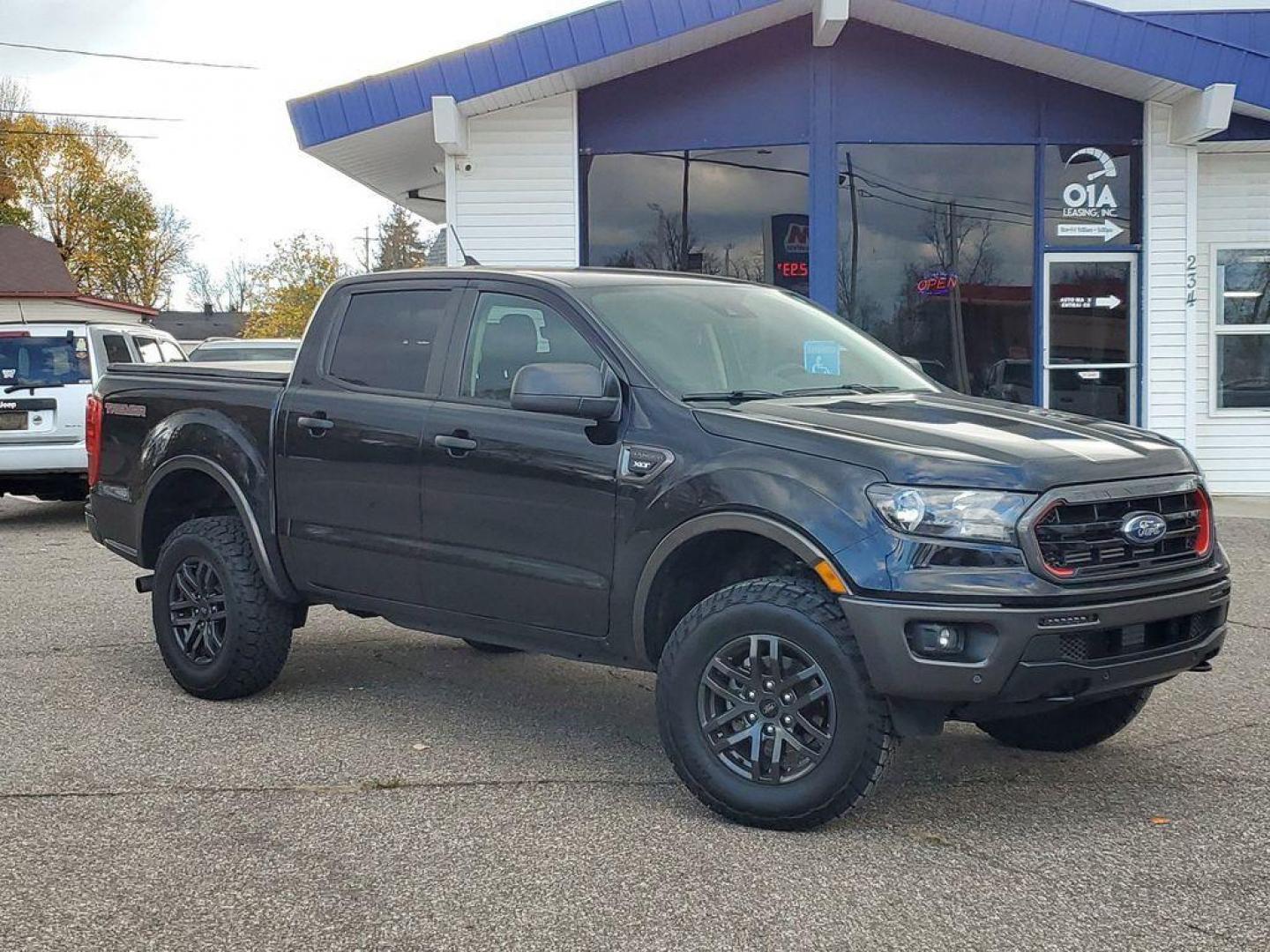 2022 Shadow Black /Ebony Ford Ranger XL SuperCrew 4WD (1FTER4FH7NL) with an 2.3L L4 DOHC 16V engine, 10A transmission, located at 234 Columbia Ave, Battle Creek, MI, 49015, (269) 222-0088, 42.298264, -85.192543 - <b>Vehicle Details</b><br>Tremor Package Discover the perfect blend of power and comfort with our 2022 Ford Ranger, now available at our dealership. This impressive pickup boasts a robust 4WD system and a 4-cylinder, 2.3L engine, offering both efficiency and the capability to tackle any terrain with - Photo#0