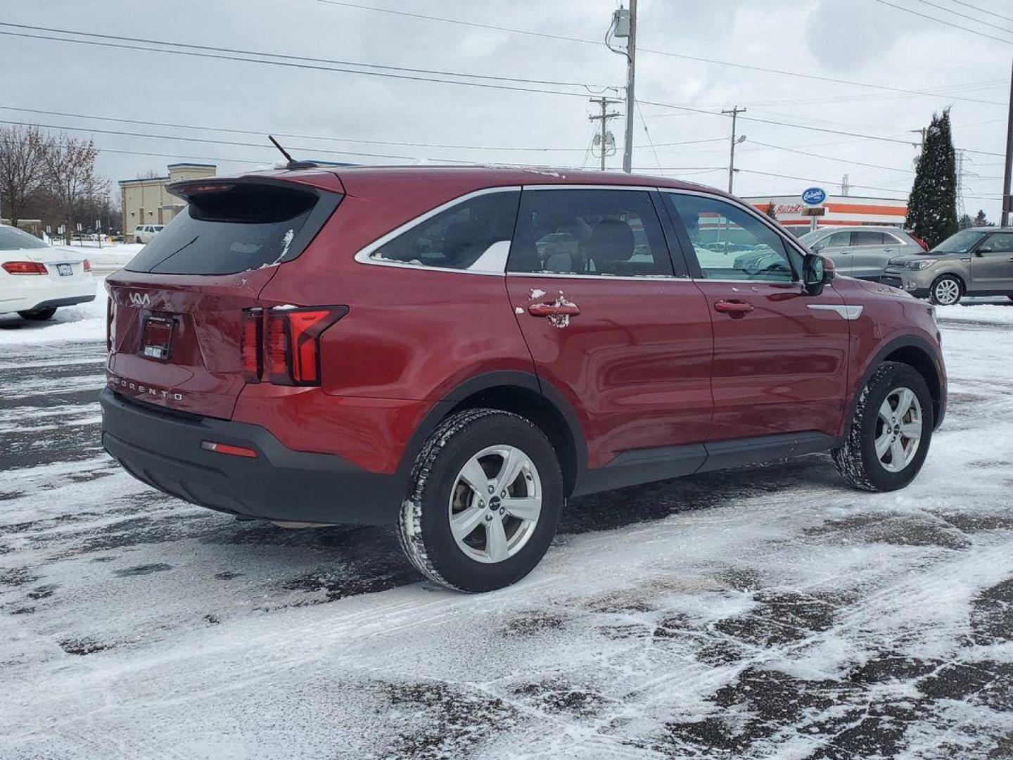 2022 Passion Red Tintcoat /Black Kia Sorento LX AWD (5XYRGDLC7NG) with an 2.4L L4 DOHC 16V engine, 6A transmission, located at 6064 Gull Rd, Kalamazoo, MI, 49048, (269) 222-0088, 42.328388, -85.512924 - <b>Vehicle Details</b><br>Introducing the 2022 Kia Sorento LX, a perfect blend of style, performance, and technology, ready to elevate your driving experience! This exceptional SUV, with just 47,290 miles on the odometer, offers the reliability and confidence of a CARFAX 1-Owner and Clean Report, en - Photo#4