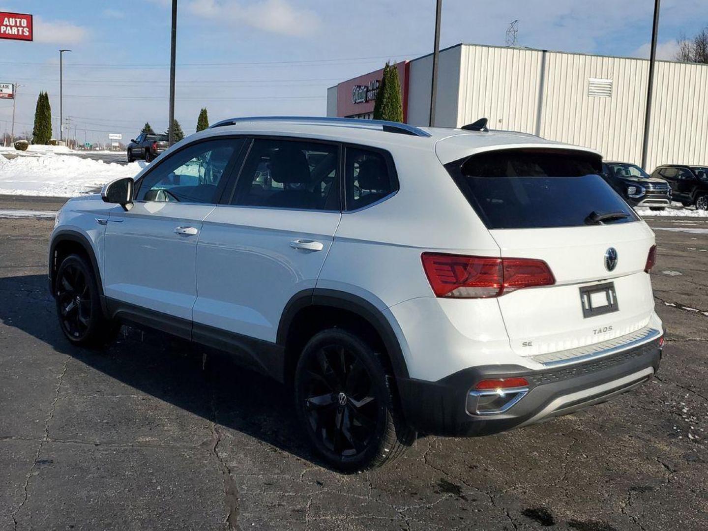 2022 Pure White /Black Volkswagen Taos SE (3VVTX7B29NM) with an 1.5L L4 SFI DOHC 16V engine, 8-speed automatic transmission, located at 6064 Gull Rd, Kalamazoo, MI, 49048, (269) 222-0088, 42.328388, -85.512924 - This 2022 Volkswagen Taos has automated speed control that adjusts to maintain a safe following distance, enhancing highway driving convenience. This unit comes equipped with Android Auto for seamless smartphone integration on the road. Apple CarPlay: Seamless smartphone integration for this small s - Photo#2