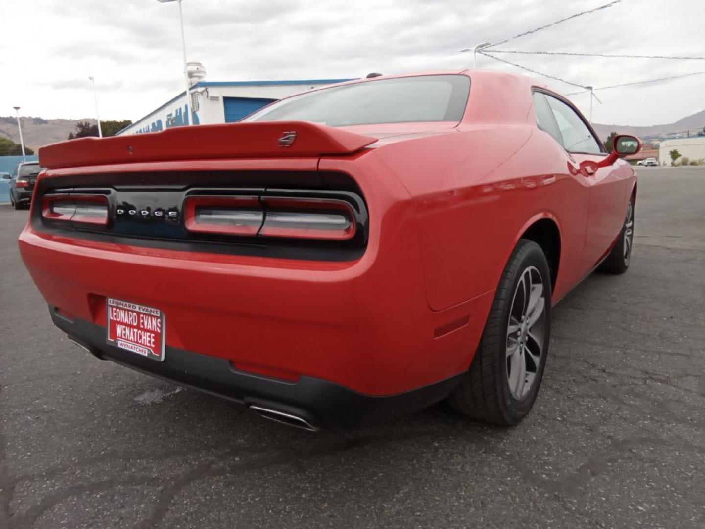 2019 Torred Clearcoat /Black Dodge Challenger GT (2C3CDZGG0KH) with an 3.6L V6 DOHC 24V engine, 8A transmission, located at 6064 Gull Rd, Kalamazoo, MI, 49048, (269) 222-0088, 42.328388, -85.512924 - <b>Equipment</b><br>Keep your hands warm all winter with a heated steering wheel in this model . with XM/Sirus Satellite Radio you are no longer restricted by poor quality local radio stations while driving this mid-size car. Anywhere on the planet, you will have hundreds of digital stations to c - Photo#5