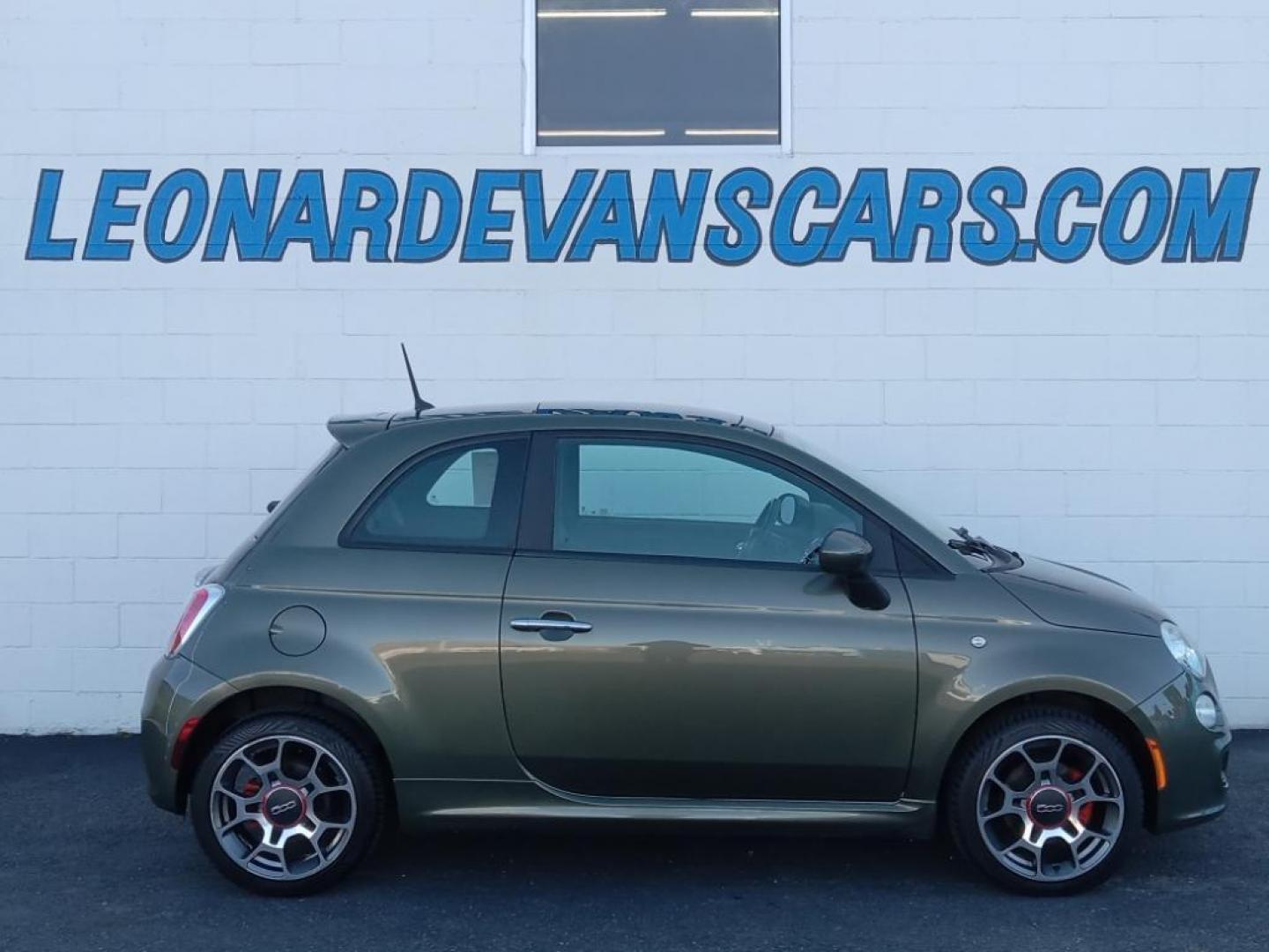 2012 Verde Chiaro (Light Green) /Nero (Black) Fiat 500 Sport (3C3CFFBR3CT) with an 1.4L L4 engine, 5-speed manual transmission, located at 6064 Gull Rd, Kalamazoo, MI, 49048, (269) 222-0088, 42.328388, -85.512924 - <b>Equipment</b><br>It has a clean AutoCheck report, ensuring its impeccable vehicle history. Engulf yourself with the crystal clear sound of a BOSE sound system in this unit. The Fiat 500 has a 4 Cyl, 1.4L high output engine. Maintaining a stable interior temperature in it is easy with the climate - Photo#0