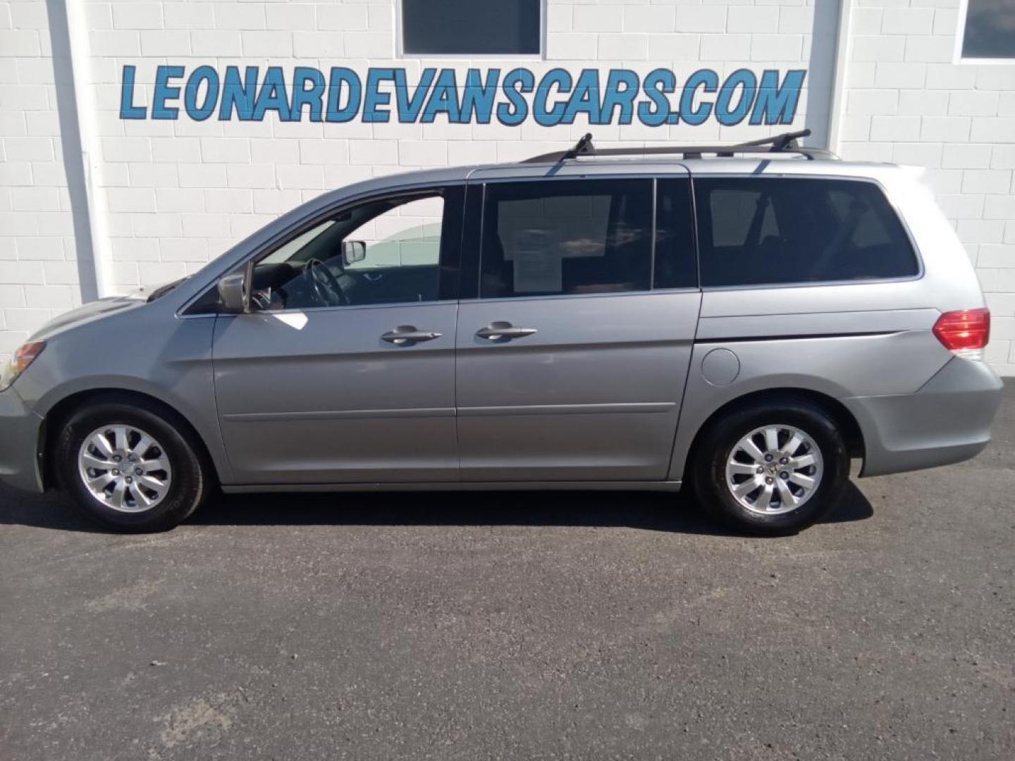 2009 Silver Pearl Metallic /Gray Honda Odyssey EX-L w/ DVD (5FNRL387X9B) with an 3.5L V6 SOHC 24V engine, 5-Speed Automatic transmission, located at 6064 Gull Rd, Kalamazoo, MI, 49048, (269) 222-0088, 42.328388, -85.512924 - The installed navigation system will keep you on the right path. It keeps you comfortable with Auto Climate. The leather seats in the vehicle are a must for buyers looking for comfort, durability, and style. See what's behind you with the back up camera on the Honda Odyssey. The vehicle is front whe - Photo#1