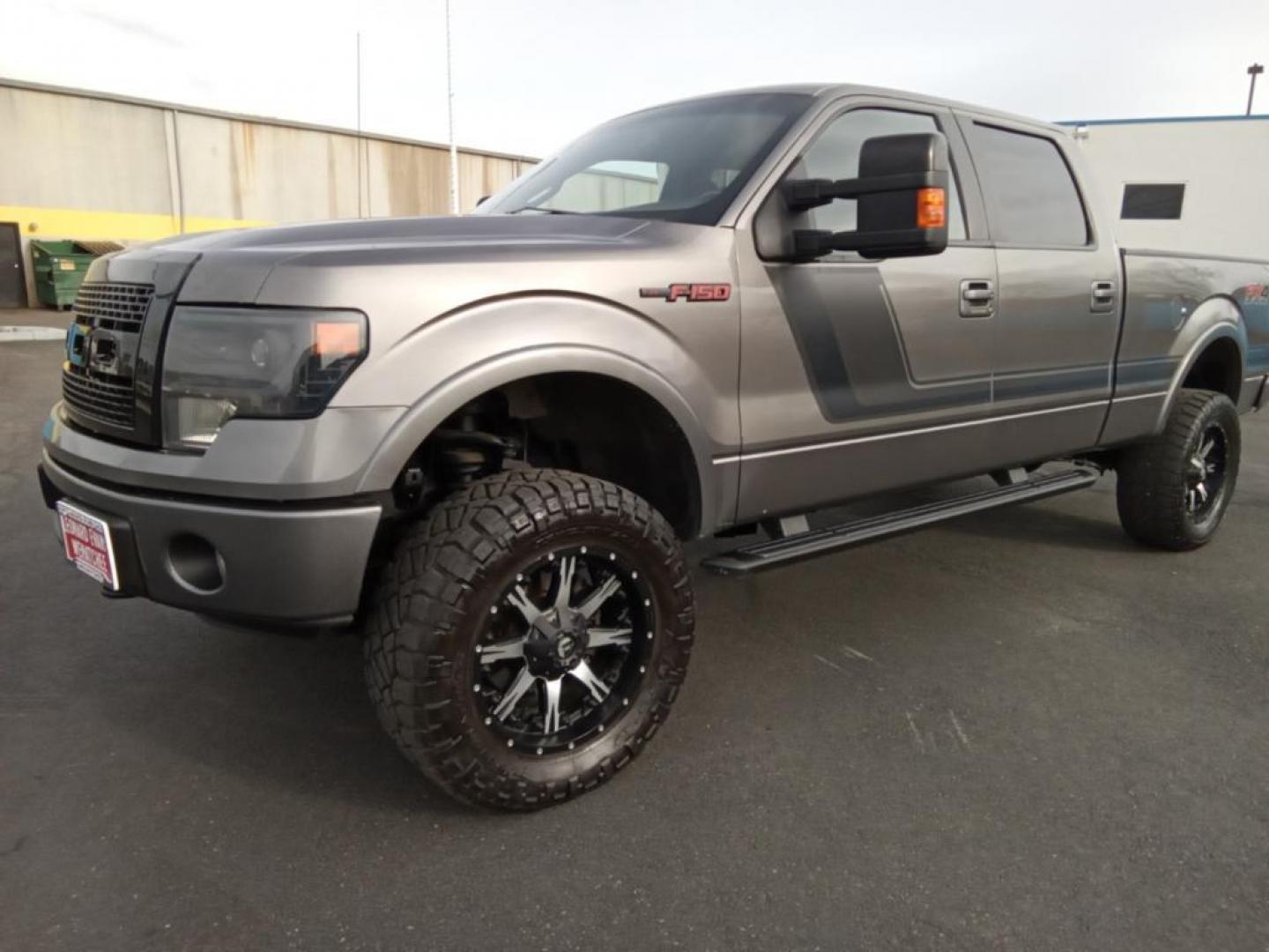 2014 Sterling Gray Metallic /Black Ford F-150 FX4 SuperCrew 5.5-ft. Bed 4WD (1FTFW1ET4EF) with an 3.5L V6 TURBO engine, 6-Speed Automatic transmission, located at 6064 Gull Rd, Kalamazoo, MI, 49048, (269) 222-0088, 42.328388, -85.512924 - Our dealership has already run the CARFAX report and it is clean. A clean CARFAX is a great asset for resale value in the future. This 1/2 ton pickup emanates grace with its stylish gray exterior. Set the temperature exactly where you are most comfortable in this unit. The fan speed and temperature - Photo#2