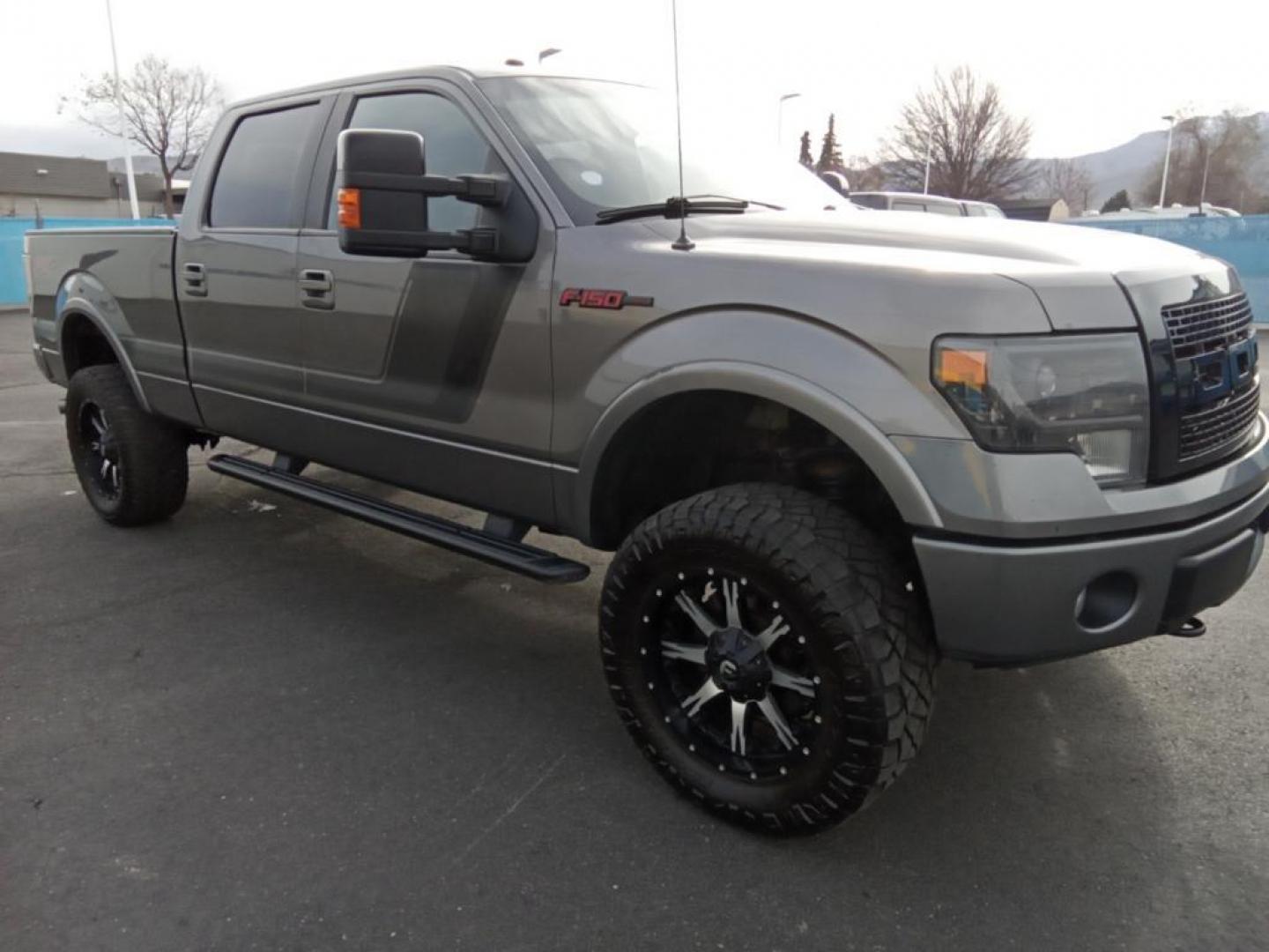 2014 Sterling Gray Metallic /Black Ford F-150 FX4 SuperCrew 5.5-ft. Bed 4WD (1FTFW1ET4EF) with an 3.5L V6 TURBO engine, 6-Speed Automatic transmission, located at 6064 Gull Rd, Kalamazoo, MI, 49048, (269) 222-0088, 42.328388, -85.512924 - Our dealership has already run the CARFAX report and it is clean. A clean CARFAX is a great asset for resale value in the future. This 1/2 ton pickup emanates grace with its stylish gray exterior. Set the temperature exactly where you are most comfortable in this unit. The fan speed and temperature - Photo#4