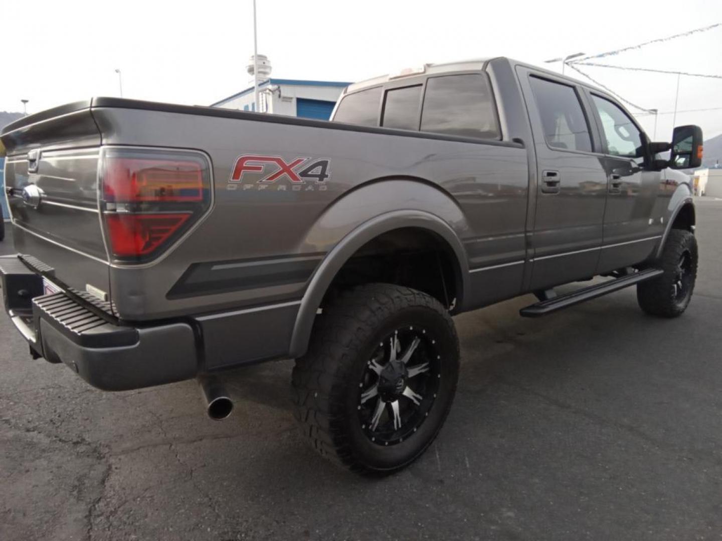 2014 Sterling Gray Metallic /Black Ford F-150 FX4 SuperCrew 5.5-ft. Bed 4WD (1FTFW1ET4EF) with an 3.5L V6 TURBO engine, 6-Speed Automatic transmission, located at 6064 Gull Rd, Kalamazoo, MI, 49048, (269) 222-0088, 42.328388, -85.512924 - Our dealership has already run the CARFAX report and it is clean. A clean CARFAX is a great asset for resale value in the future. This 1/2 ton pickup emanates grace with its stylish gray exterior. Set the temperature exactly where you are most comfortable in this unit. The fan speed and temperature - Photo#5