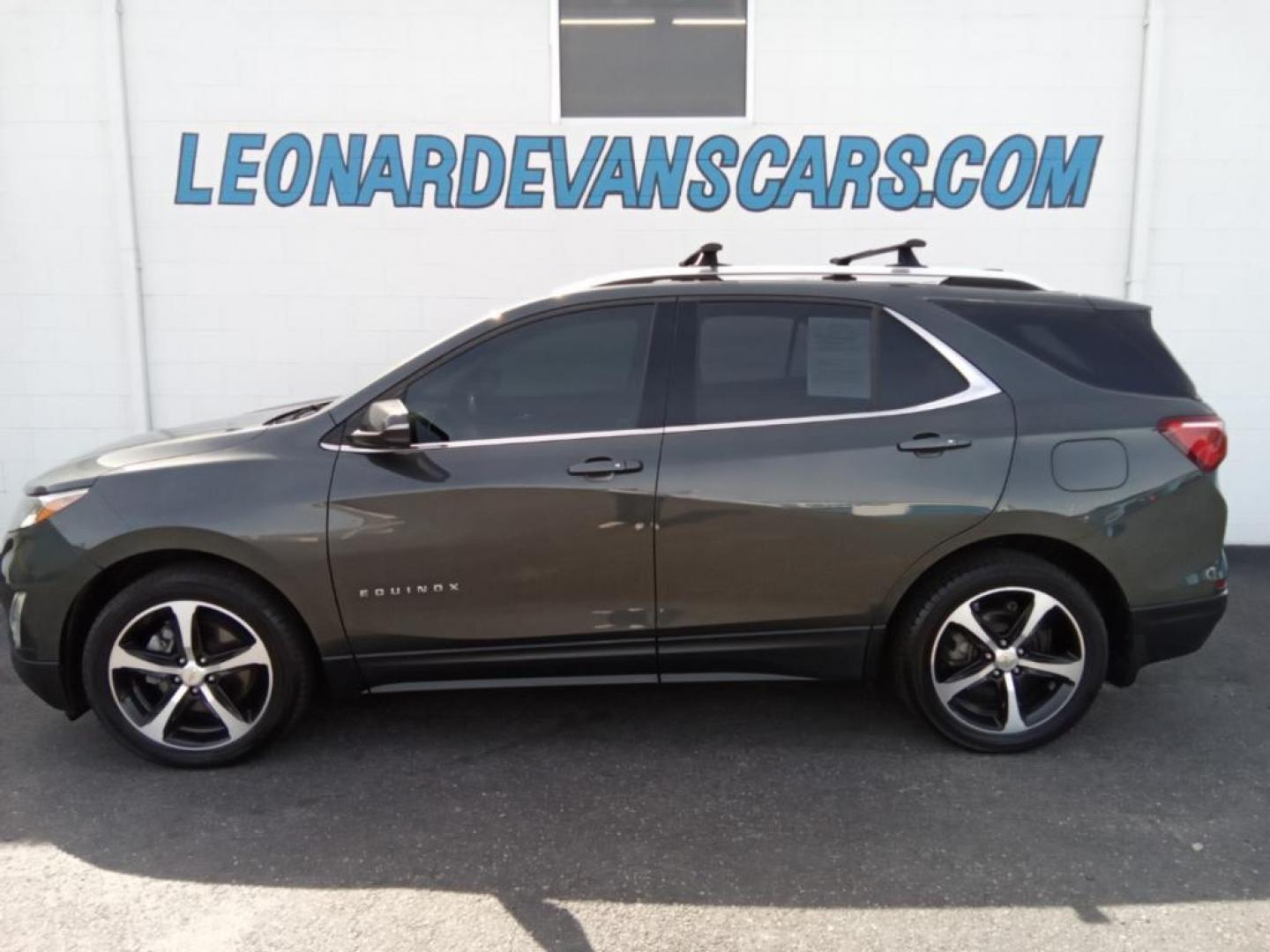 2019 Nightfall Gray Metallic /Jet Black Chevrolet Equinox LT 2.0 AWD (2GNAXVEX4K6) with an 2.0L L4 DOHC 16V engine, 9A transmission, located at 6064 Gull Rd, Kalamazoo, MI, 49048, (269) 222-0088, 42.328388, -85.512924 - <b>Equipment</b><br>This vehicle is a certified CARFAX 1-owner. The installed navigation system will keep you on the right path. The vehicle offers Apple CarPlay for seamless connectivity. This model comes equipped with Android Auto for seamless smartphone integration on the road. This vehicle keeps - Photo#1