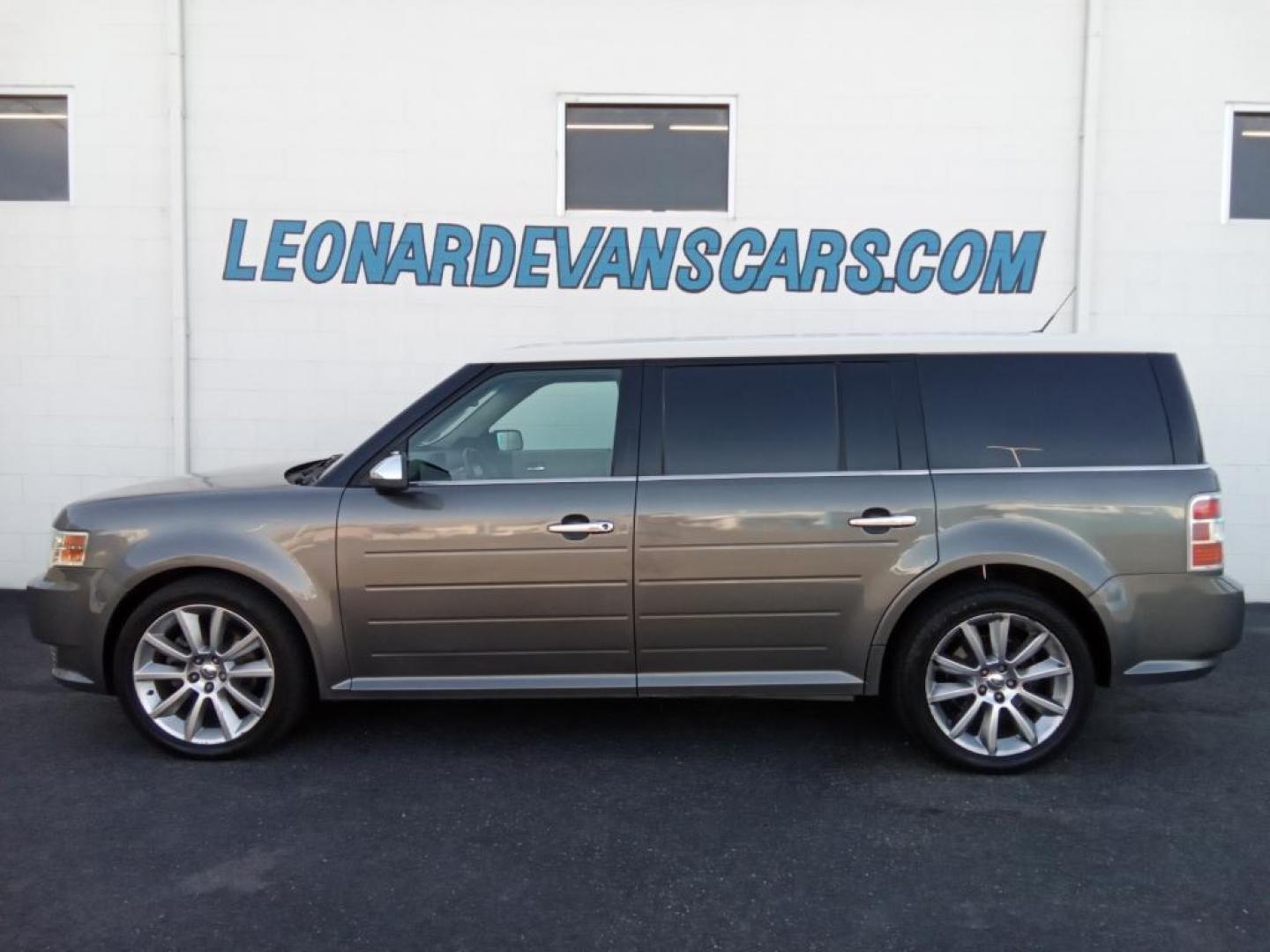 2010 Sterling Gray Metallic /Medium Light Stone Ford Flex Limited AWD (2FMHK6DC9AB) with an 3.5L V6 DOHC 24V engine, 6-Speed Automatic Overdrive transmission, located at 6064 Gull Rd, Kalamazoo, MI, 49048, (269) 222-0088, 42.328388, -85.512924 - <b>Equipment</b><br>This model offers Automatic Climate Control for personalized comfort. The state of the art park assist system will guide you easily into any spot. The installed navigation system will keep you on the right path. Bluetooth technology is built into this vehicle, keeping your hands - Photo#1