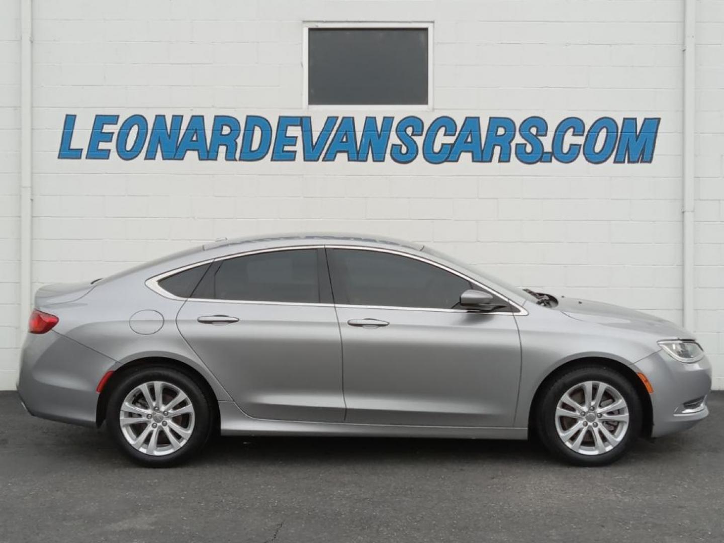 2016 Billet Silver Metallic Clearcoat Chrysler 200 Limited (1C3CCCAG8GN) with an 3.6L V6 DOHC 24V FFV engine, 9A transmission, located at 6064 Gull Rd, Kalamazoo, MI, 49048, (269) 222-0088, 42.328388, -85.512924 - Protect the vehicle from unwanted accidents with a cutting edge backup camera system. The Chrysler 200 features a hands-free Bluetooth phone system. It has a clean AutoCheck report, ensuring its impeccable vehicle history. The vehicle has only one previous owner, verified by AutoCheck. This 2016 Chr - Photo#0