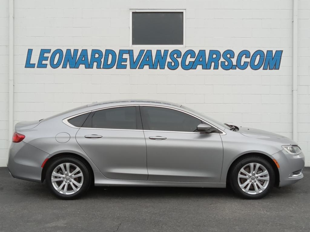 photo of 2016 Chrysler 200 Limited