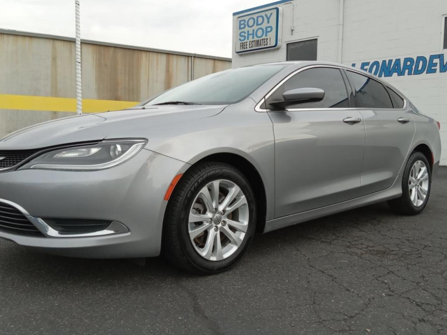 2016 Billet Silver Metallic Clearcoat Chrysler 200 Limited (1C3CCCAG8GN) with an 3.6L V6 DOHC 24V FFV engine, 9A transmission, located at 6064 Gull Rd, Kalamazoo, MI, 49048, (269) 222-0088, 42.328388, -85.512924 - Protect the vehicle from unwanted accidents with a cutting edge backup camera system. The Chrysler 200 features a hands-free Bluetooth phone system. It has a clean AutoCheck report, ensuring its impeccable vehicle history. The vehicle has only one previous owner, verified by AutoCheck. This 2016 Chr - Photo#2