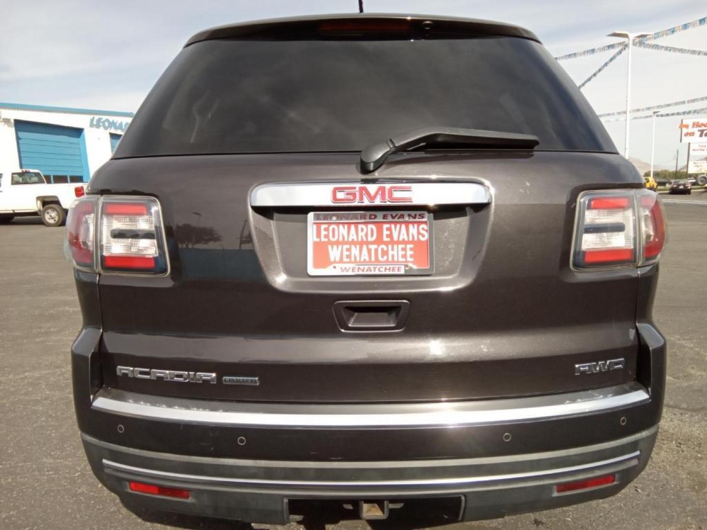 2017 Iridium Metallic /Ebony GMC Acadia SLT-2 AWD (1GKKVSKDXHJ) with an 3.6L V6 DOHC 24V engine, 6A transmission, located at 6064 Gull Rd, Kalamazoo, MI, 49048, (269) 222-0088, 42.328388, -85.512924 - <b>Equipment</b><br>You'll never again be lost in a crowded city or a country region with the navigation system on this mid-size suv. The leather seats in this model are a must for buyers looking for comfort, durability, and style. This model has a clean CARFAX vehicle history report. See what's be - Photo#6