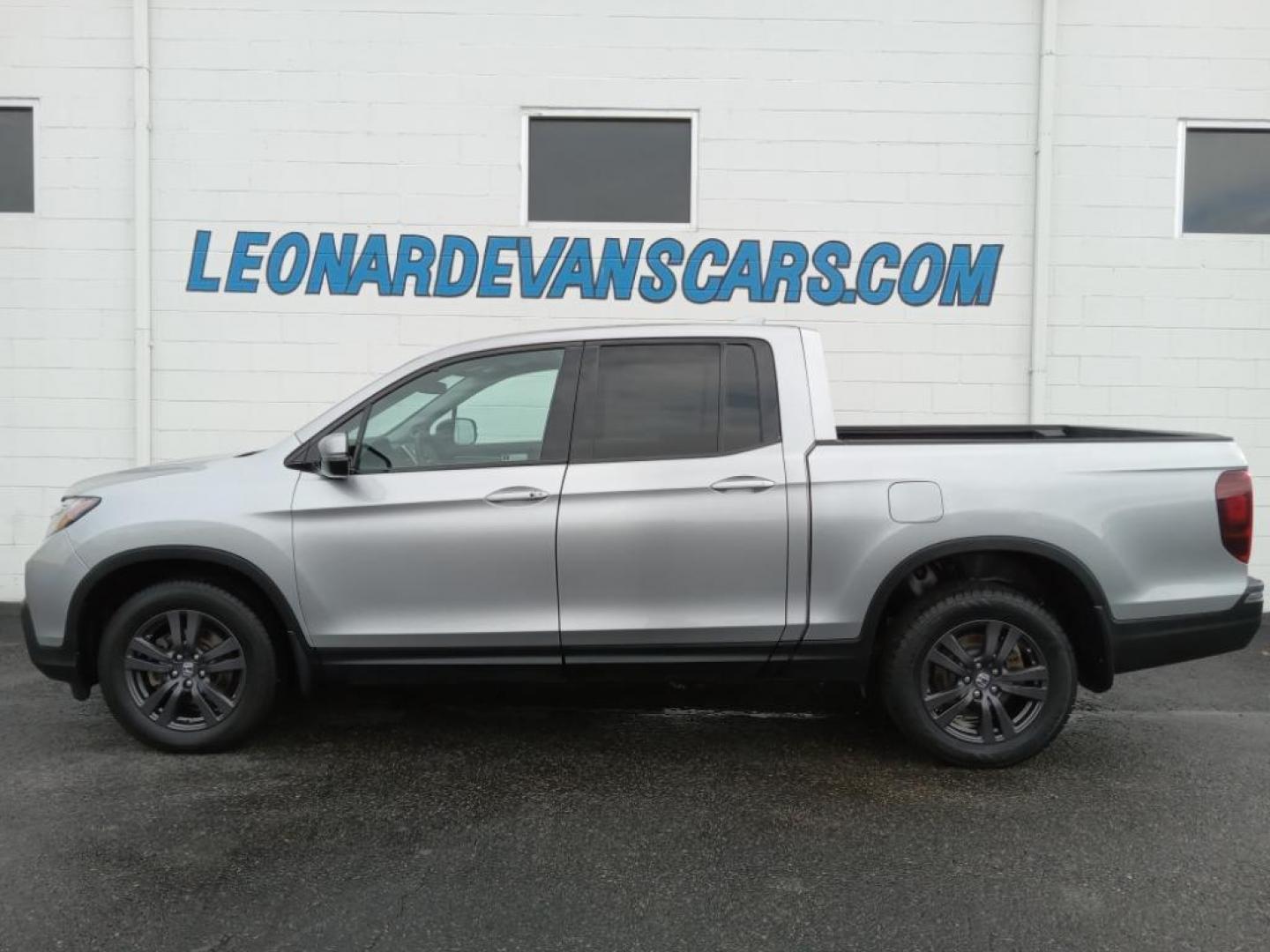 2019 Lunar Silver Metallic /Black Honda Ridgeline Sport AWD (5FPYK3F18KB) with an 3.5L V6 SOHC 24V engine, 6A transmission, located at 6064 Gull Rd, Kalamazoo, MI, 49048, (269) 222-0088, 42.328388, -85.512924 - This model keeps you comfortable with Auto Climate. Protect the Honda Ridgeline from unwanted accidents with a cutting edge backup camera system. It's AutoCheck: 1 owner, assurance of single-owner history for peace of mind. Bluetooth technology is built into it, keeping your hands on the steering wh - Photo#1