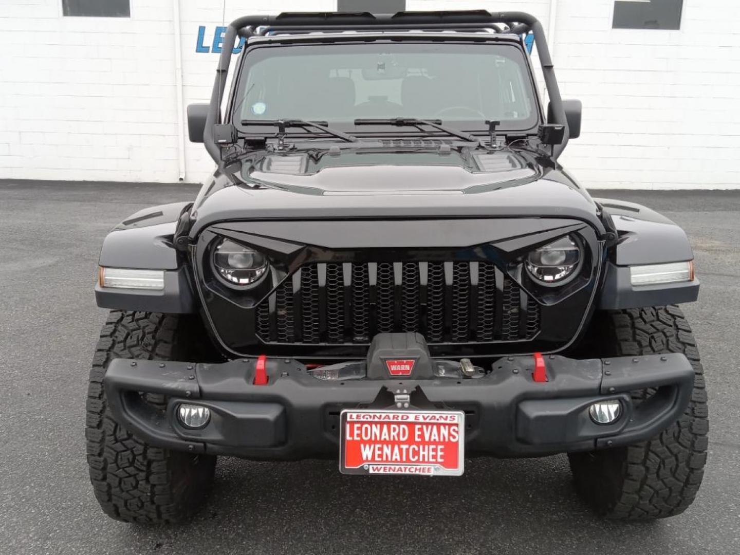 2020 BLACK Jeep Wrangler Rubicon (1C4HJXCG9LW) with an 3.6L V6 DOHC 24V FFV engine, 6A transmission, located at 6064 Gull Rd, Kalamazoo, MI, 49048, (269) 222-0088, 42.328388, -85.512924 - Protect this model from unwanted accidents with a cutting edge backup camera system. Bluetooth technology is built into this Jeep Wrangler, keeping your hands on the steering wheel and your focus on the road. This mid-size suv offers Apple CarPlay for seamless connectivity. This Jeep Wrangler has a - Photo#3