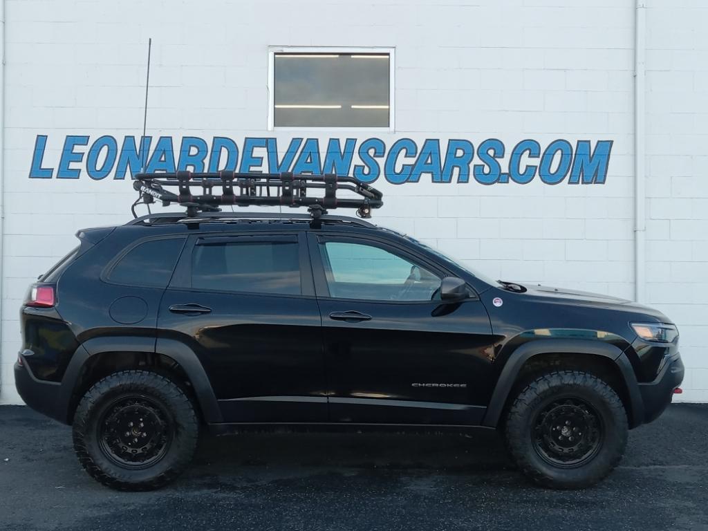 photo of 2020 Jeep Cherokee Trailhawk Elite 4WD