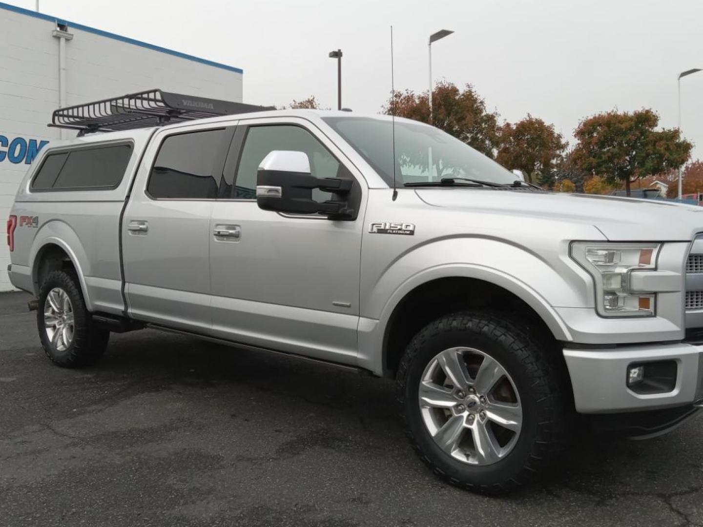 2015 Ingot Silver Metallic /Black Ford F-150 XL SuperCrew 6.5-ft. Bed 4WD (1FTFW1EG7FF) with an 3.5 V6 engine, 6-Speed Automatic transmission, located at 6064 Gull Rd, Kalamazoo, MI, 49048, (269) 222-0088, 42.328388, -85.512924 - <b>Equipment</b><br>The rear parking assist technology on this 1/2 ton pickup will put you at ease when reversing. The system alerts you as you get closer to an obstruction. The leather seats in this Ford F-150 are a must for buyers looking for comfort, durability, and style. The vehicle has a clea - Photo#4