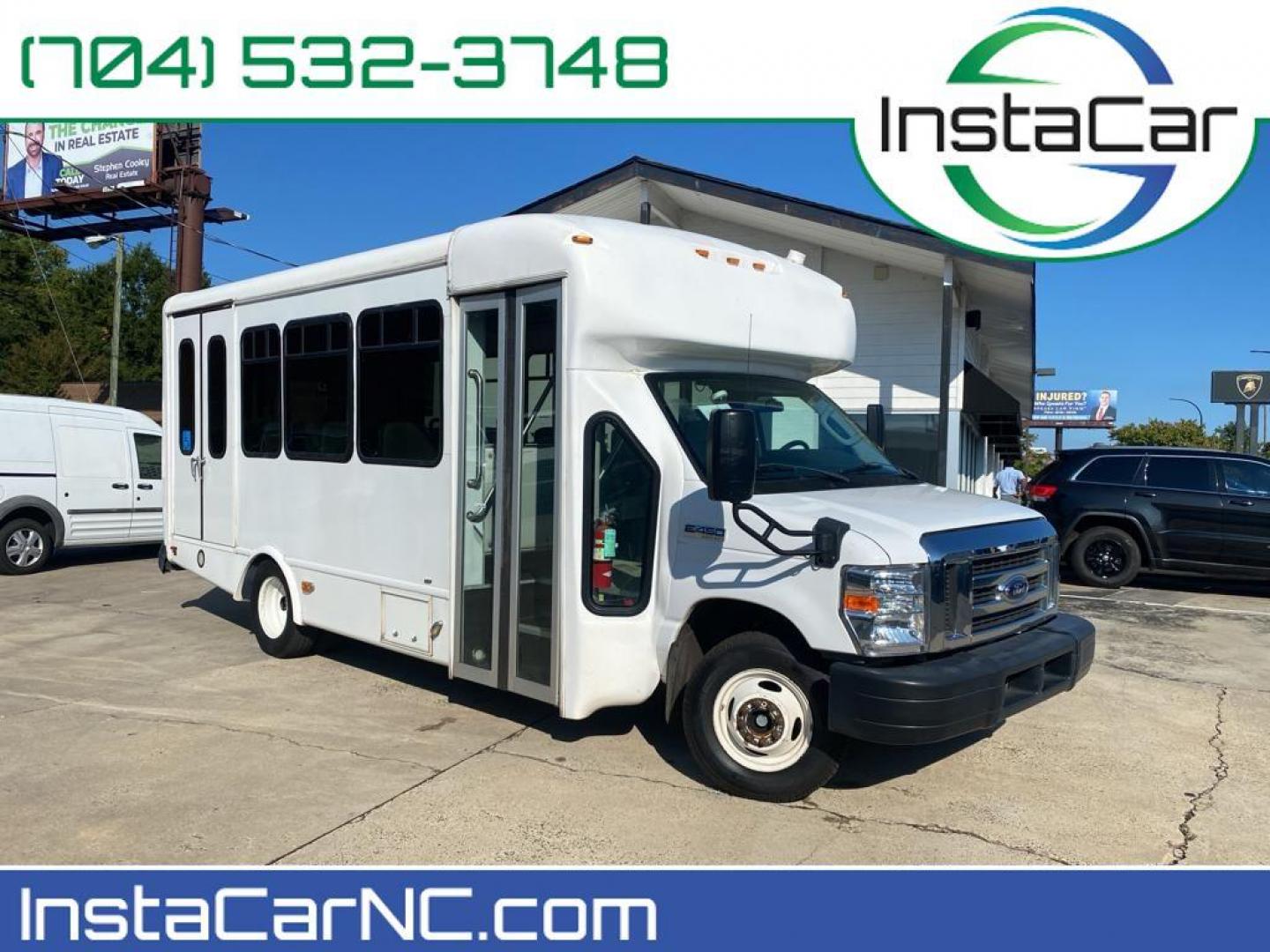 2019 Oxford White /Medium Flint Ford Econoline E450 (1FDFE4FS0KD) with an 6.8L V10 SOHC 20V engine, 6-speed automatic transmission, located at 6064 Gull Rd, Kalamazoo, MI, 49048, (269) 222-0088, 42.328388, -85.512924 - <b>Equipment</b><br>Good News! This certified CARFAX 1-owner vehicle has only had one owner before you. The vehicle has a clean CARFAX vehicle history report. This vehicle has a V10, 6.8L (415 CID) high output engine. This 1 1/2 ton van embodies class and sophistication with its refined white exteri - Photo#0