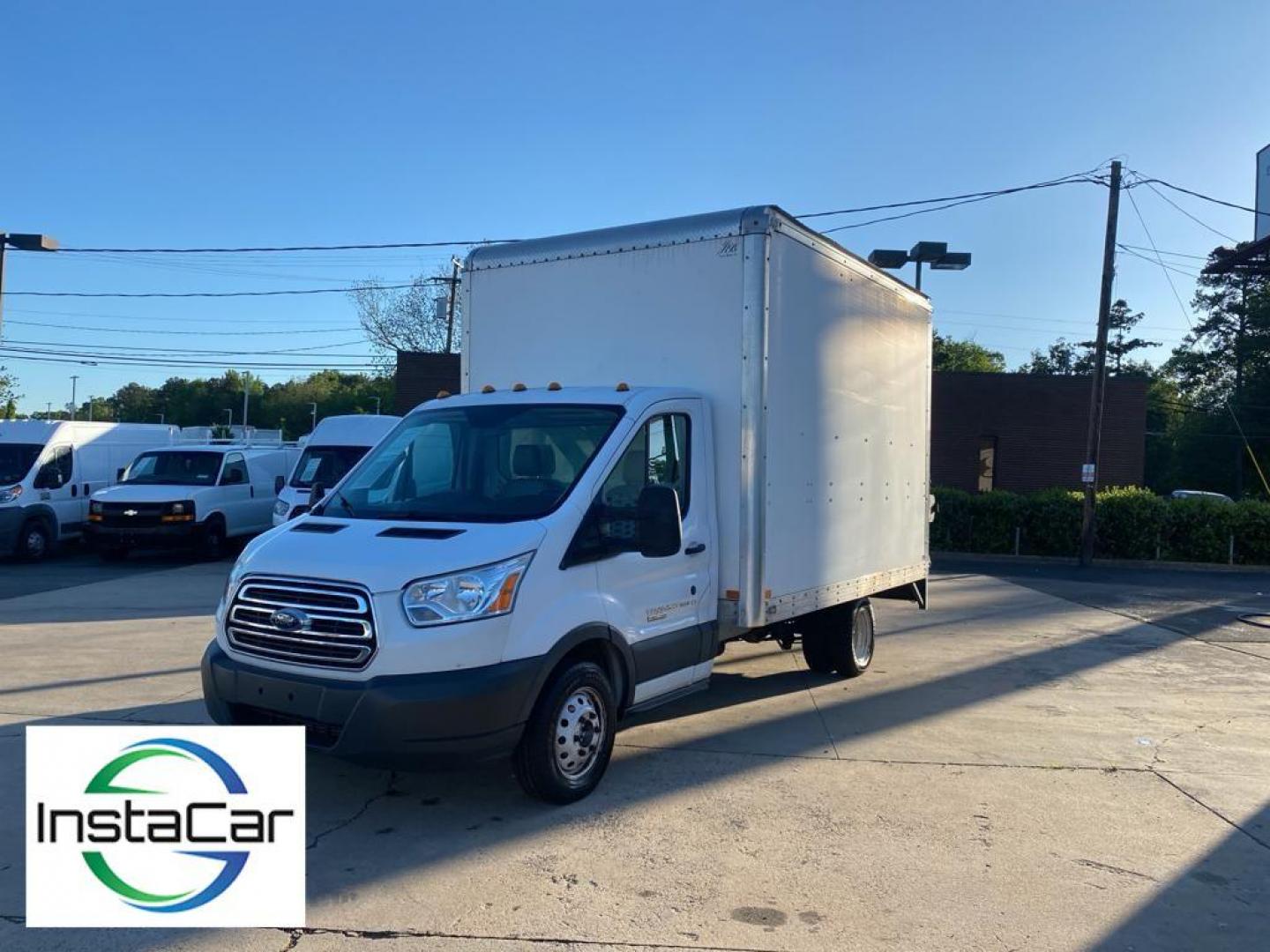 2018 Oxford White /Pewter Ford Transit T-350 HD DRW (1FDRS8ZV6JK) with an 3.2L L5 DIESEL engine, 6-speed automatic transmission, located at 6064 Gull Rd, Kalamazoo, MI, 49048, (269) 222-0088, 42.328388, -85.512924 - <b>Equipment</b><br>This 2018 Ford Transit Chassis Cab T-350HD has a L5, 3.2L high output engine. It is outfitted with a Powerstroke diesel engine This model is rear wheel drive. Set the temperature exactly where you are most comfortable in this Ford Transit Chassis Cab. The fan speed and temperatur - Photo#8