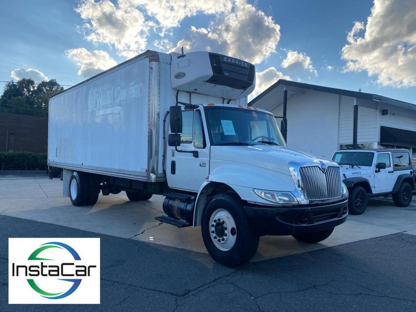 2007 International 4300 - (1HTMMAAL97H) with an 7.6L L6 DIESEL engine, Manual 6-Speed transmission, located at 6064 Gull Rd, Kalamazoo, MI, 49048, (269) 222-0088, 42.328388, -85.512924 - Photo#9