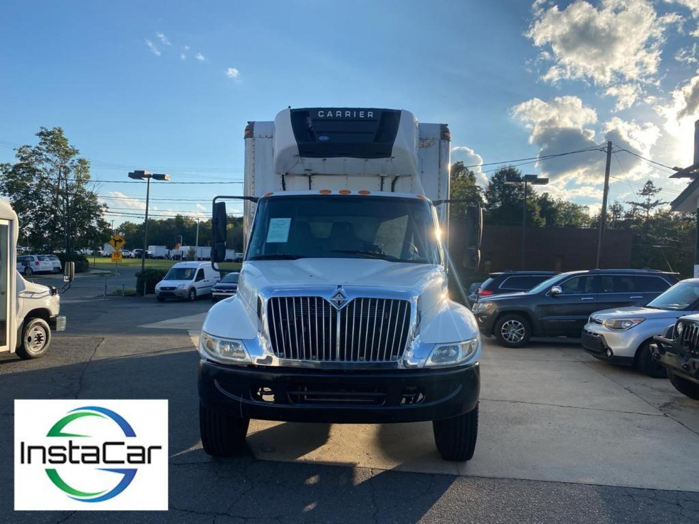 2007 International 4300 - (1HTMMAAL97H) with an 7.6L L6 DIESEL engine, Manual 6-Speed transmission, located at 6064 Gull Rd, Kalamazoo, MI, 49048, (269) 222-0088, 42.328388, -85.512924 - Photo#10