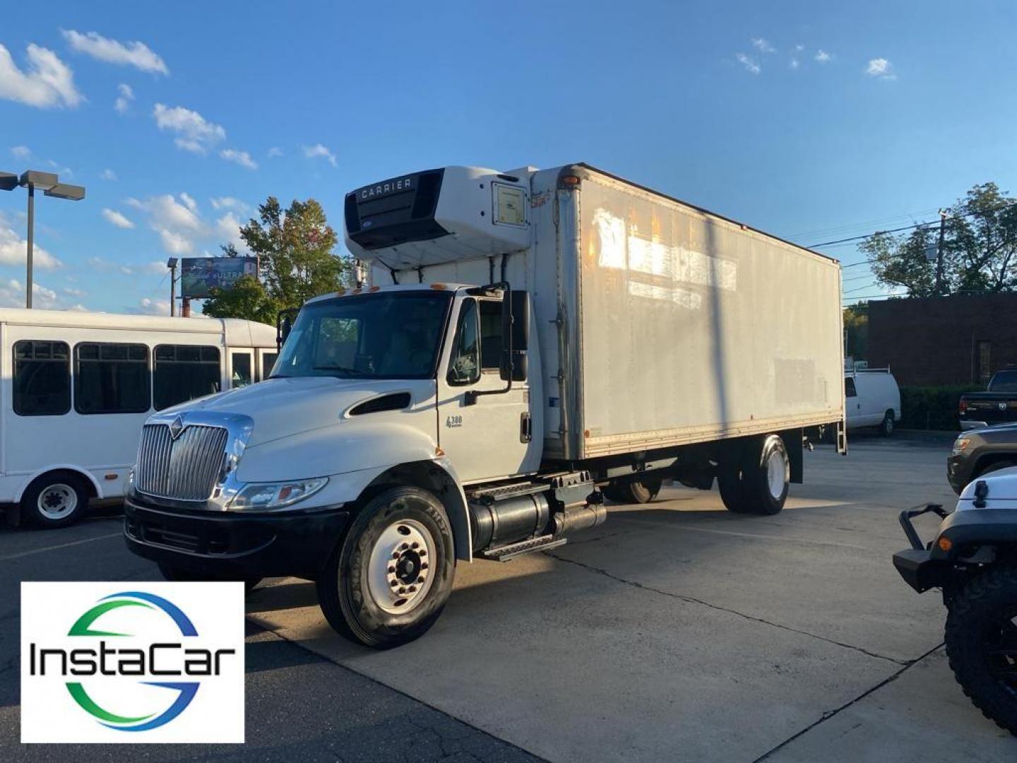 2007 International 4300 - (1HTMMAAL97H) with an 7.6L L6 DIESEL engine, Manual 6-Speed transmission, located at 6064 Gull Rd, Kalamazoo, MI, 49048, (269) 222-0088, 42.328388, -85.512924 - Photo#11