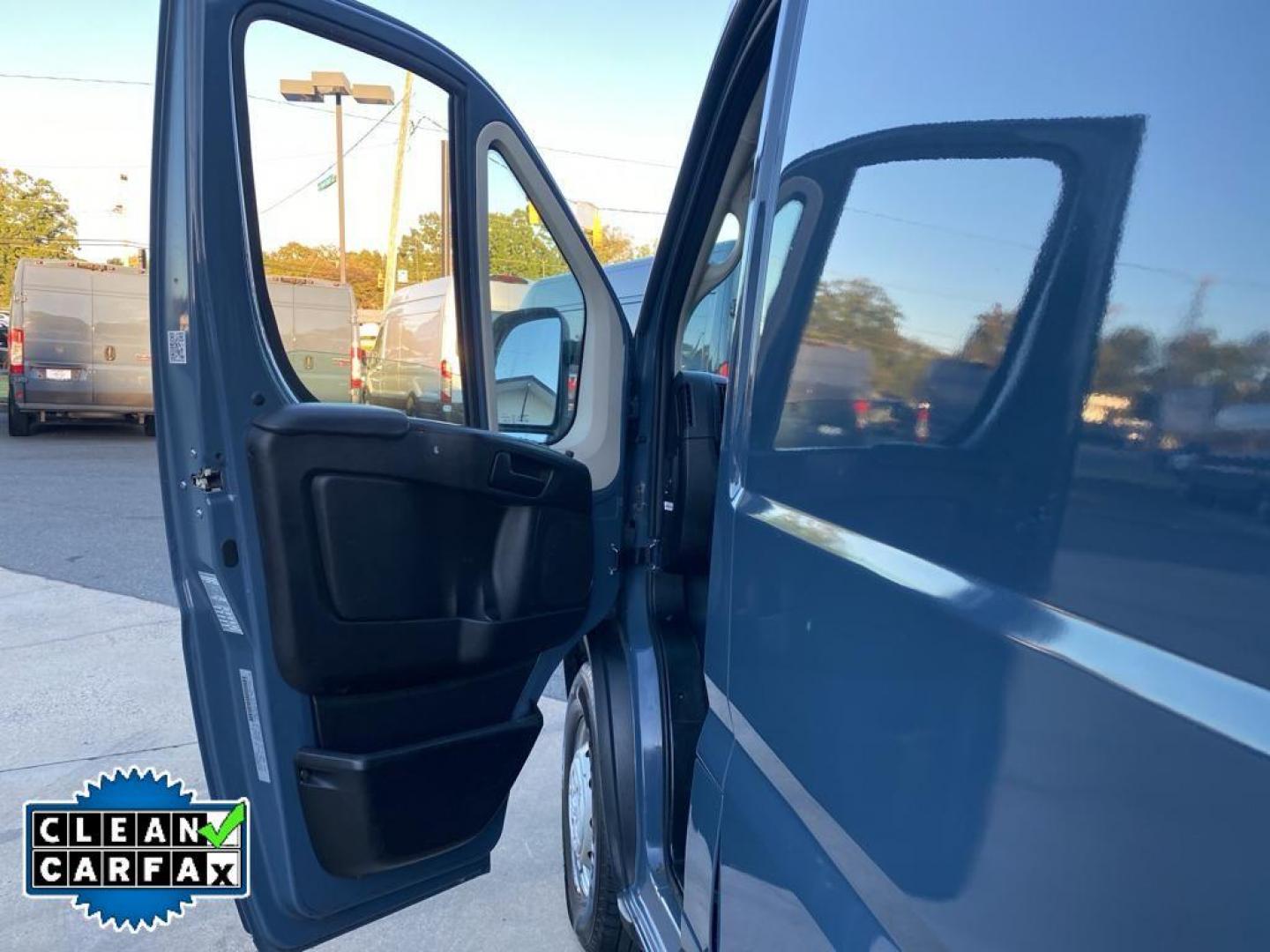 2019 Patriot Blue Pearlcoat /Black RAM Promaster 3500 High Roof Tradesman 159-in. WB Ext (3C6URVJG4KE) with an 3.6L V6 engine, 6A transmission, located at 6064 Gull Rd, Kalamazoo, MI, 49048, (269) 222-0088, 42.328388, -85.512924 - <b>Equipment</b><br>See what's behind you with the back up camera on this Ram ProMaster 3500. Our dealership has already run the CARFAX report and it is clean. A clean CARFAX is a great asset for resale value in the future. This 2019 Ram ProMaster 3500 features a hands-free Bluetooth phone system. - Photo#17