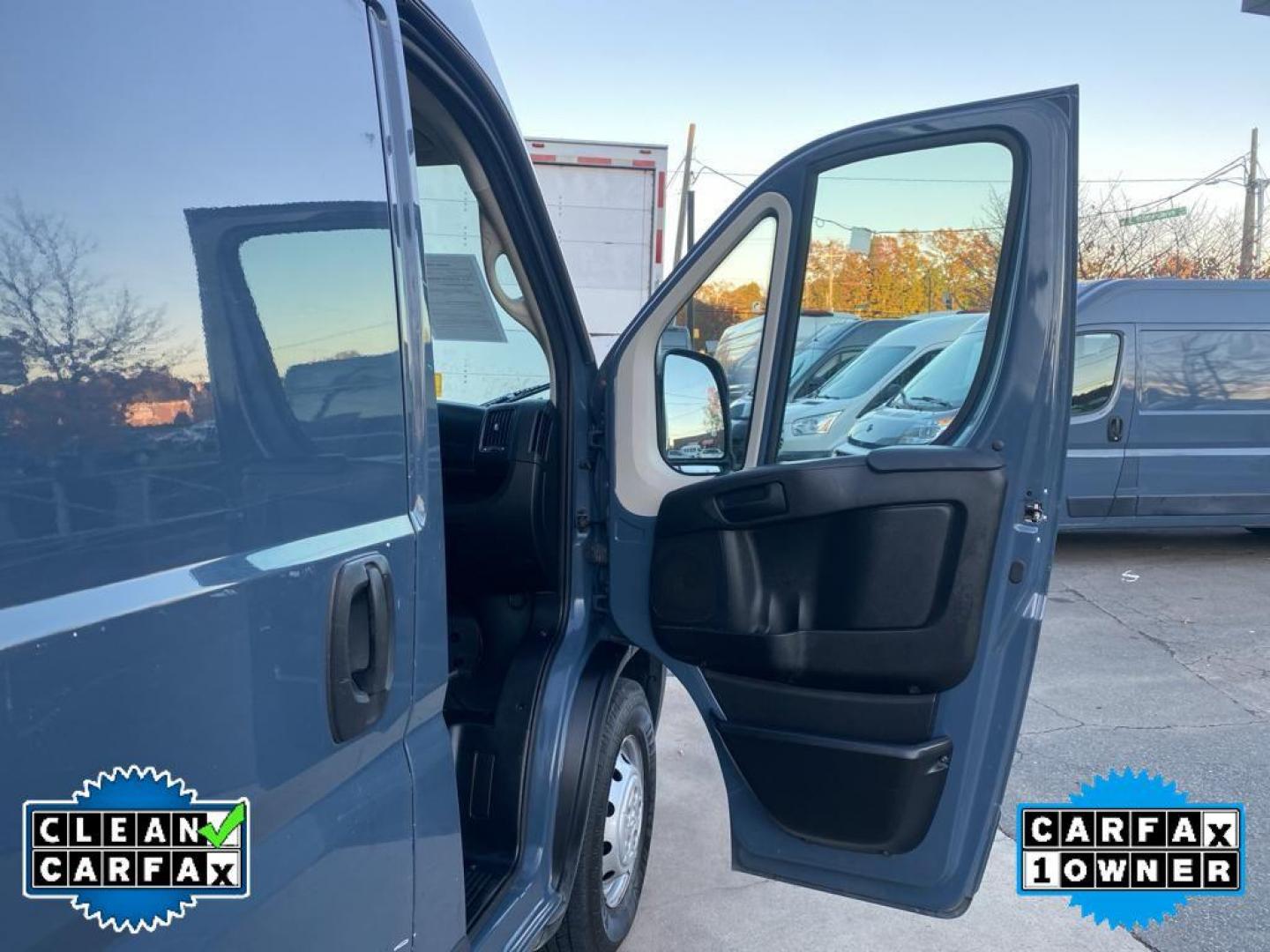 2019 Patriot Blue Pearlcoat /Black RAM Promaster 3500 High Roof Tradesman 159-in. WB Ext (3C6URVJGXKE) with an 3.6L V6 engine, 6A transmission, located at 6064 Gull Rd, Kalamazoo, MI, 49048, (269) 222-0088, 42.328388, -85.512924 - <b>Equipment</b><br>Bluetooth technology is built into the vehicle, keeping your hands on the steering wheel and your focus on the road. This 1 ton van has a clean CARFAX vehicle history report. Protect this Ram ProMaster 3500 from unwanted accidents with a cutting edge backup camera system. Good Ne - Photo#19