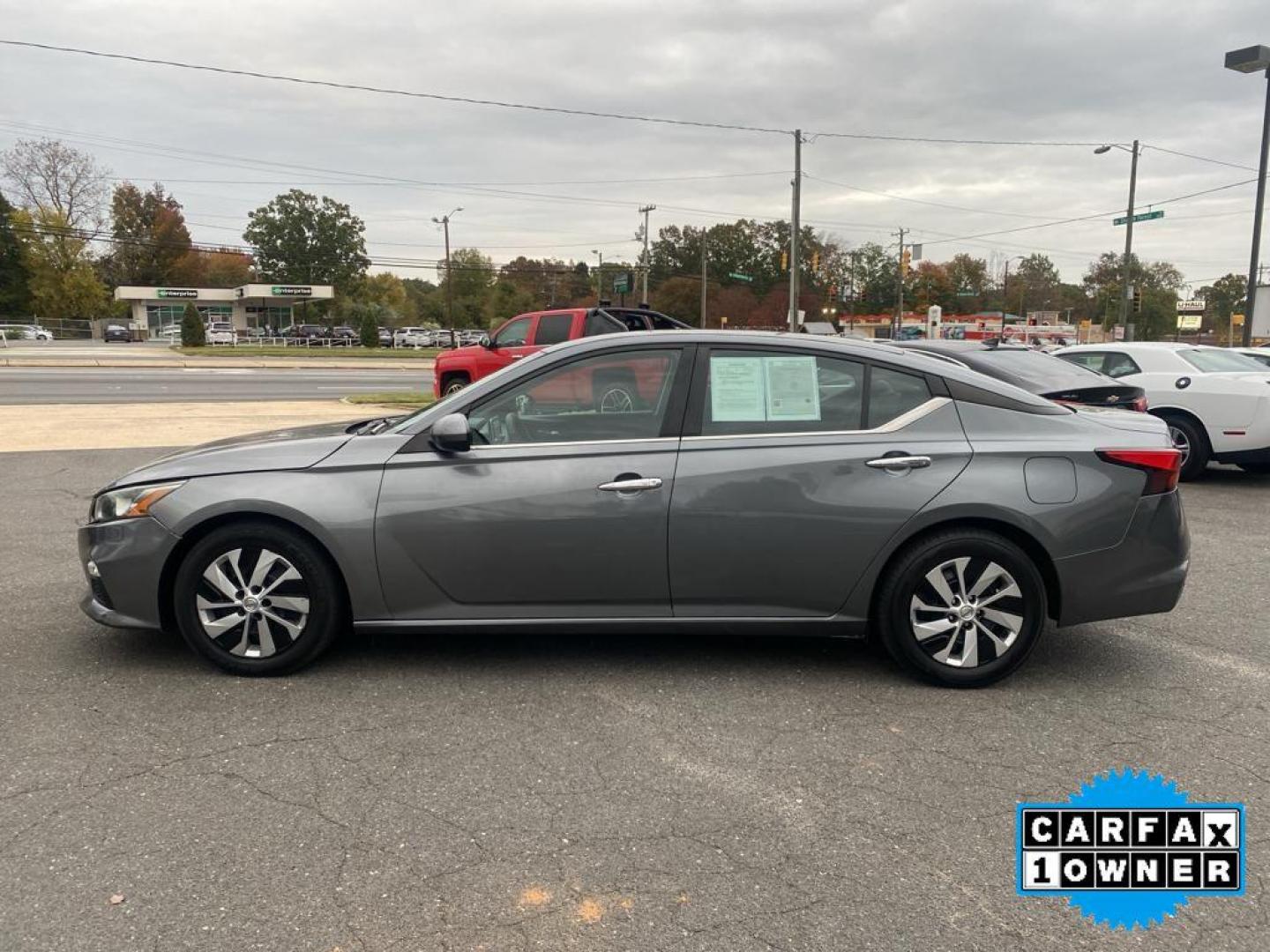 2019 Gun Metallic /Charcoal Nissan Altima 2.5 S (1N4BL4BV1KC) with an 2.5L L4 DOHC 16V engine, CVT transmission, located at 6064 Gull Rd, Kalamazoo, MI, 49048, (269) 222-0088, 42.328388, -85.512924 - <b>Equipment</b><br>with XM/Sirus Satellite Radio you are no longer restricted by poor quality local radio stations while driving this mid-size car. Anywhere on the planet, you will have hundreds of digital stations to choose from. This Nissan Altima features a hands-free Bluetooth phone system. Th - Photo#9