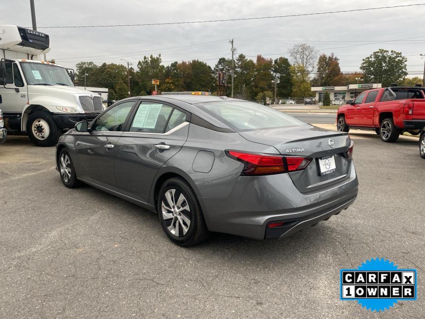 2019 Gun Metallic /Charcoal Nissan Altima 2.5 S (1N4BL4BV1KC) with an 2.5L L4 DOHC 16V engine, CVT transmission, located at 6064 Gull Rd, Kalamazoo, MI, 49048, (269) 222-0088, 42.328388, -85.512924 - <b>Equipment</b><br>with XM/Sirus Satellite Radio you are no longer restricted by poor quality local radio stations while driving this mid-size car. Anywhere on the planet, you will have hundreds of digital stations to choose from. This Nissan Altima features a hands-free Bluetooth phone system. Th - Photo#10