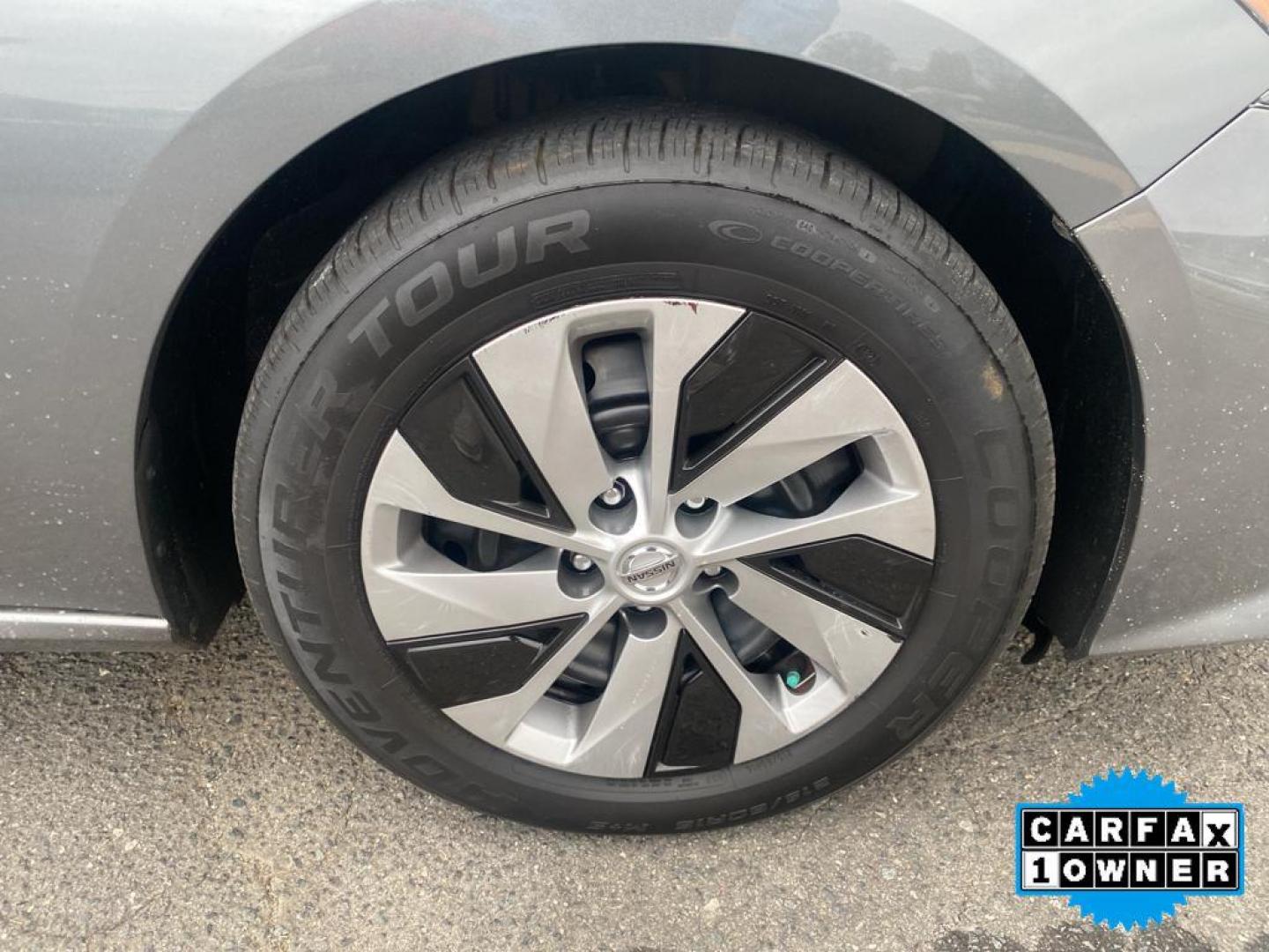 2019 Gun Metallic /Charcoal Nissan Altima 2.5 S (1N4BL4BV1KC) with an 2.5L L4 DOHC 16V engine, CVT transmission, located at 6064 Gull Rd, Kalamazoo, MI, 49048, (269) 222-0088, 42.328388, -85.512924 - <b>Equipment</b><br>with XM/Sirus Satellite Radio you are no longer restricted by poor quality local radio stations while driving this mid-size car. Anywhere on the planet, you will have hundreds of digital stations to choose from. This Nissan Altima features a hands-free Bluetooth phone system. Th - Photo#15